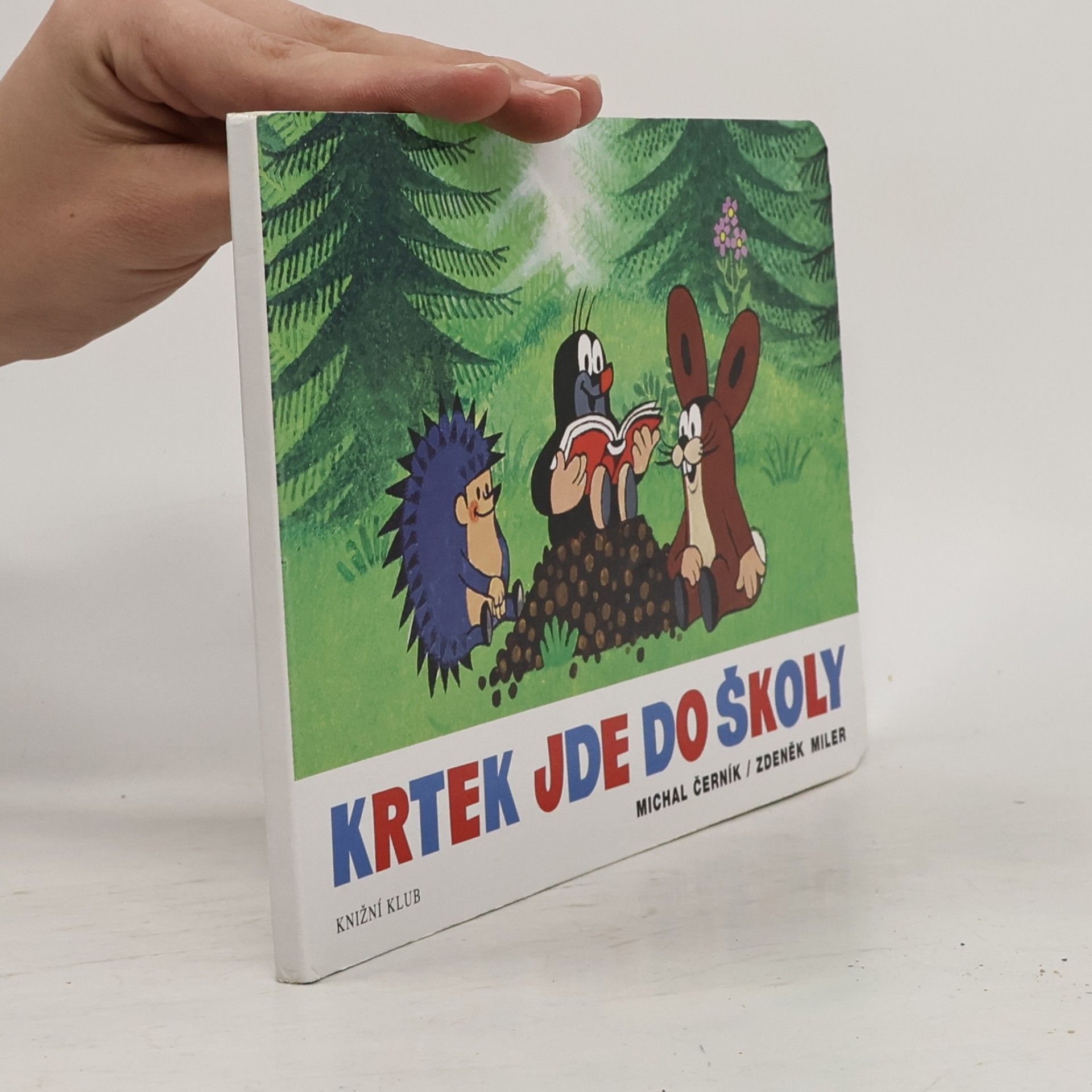 Zdeněk Miler Krtek jde do školy