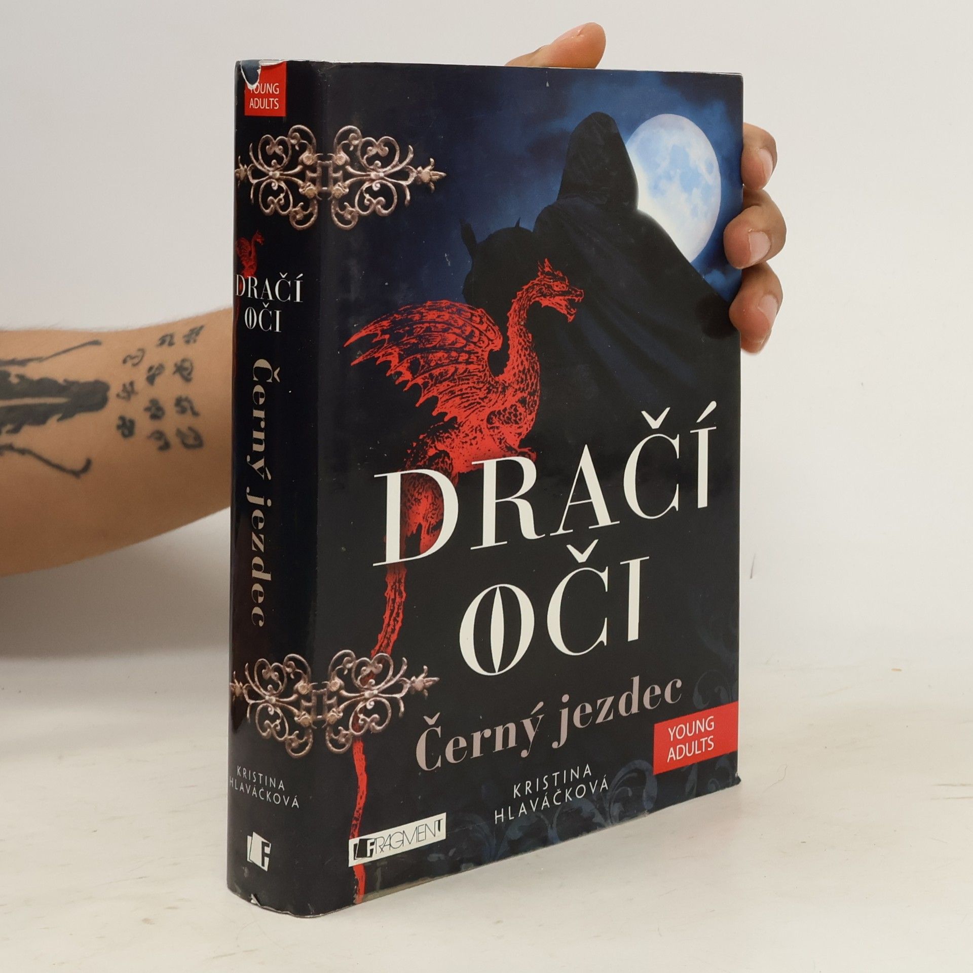 Kristina Hlaváčková Dračí oči. Černý jezdec