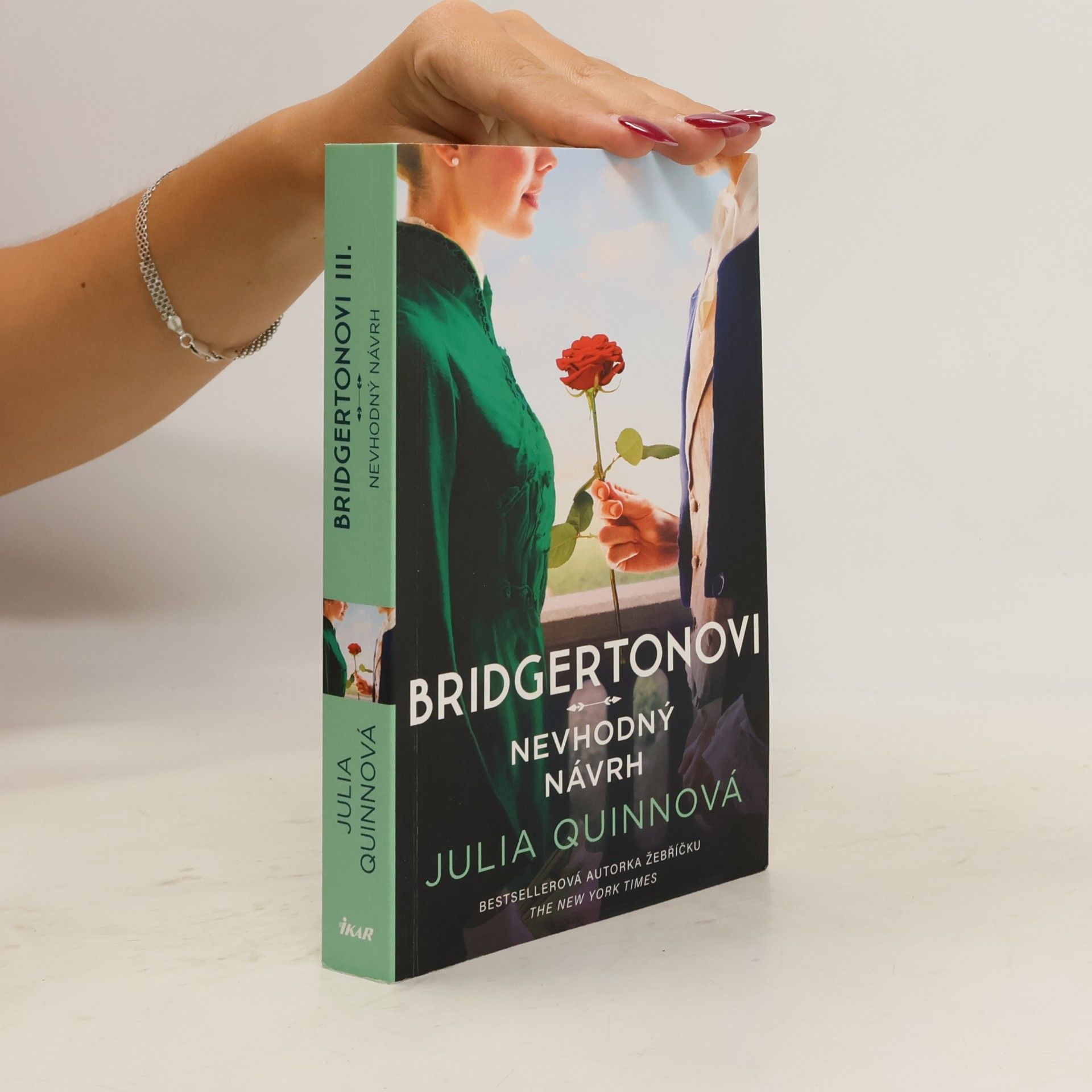 Julie Quinnová Bridgertonovi. Nevhodný návrh