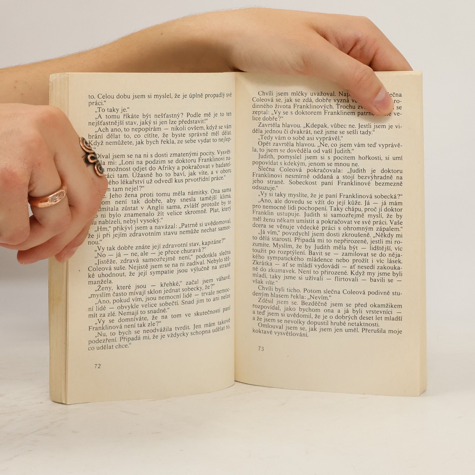 Agatha Christie Opona