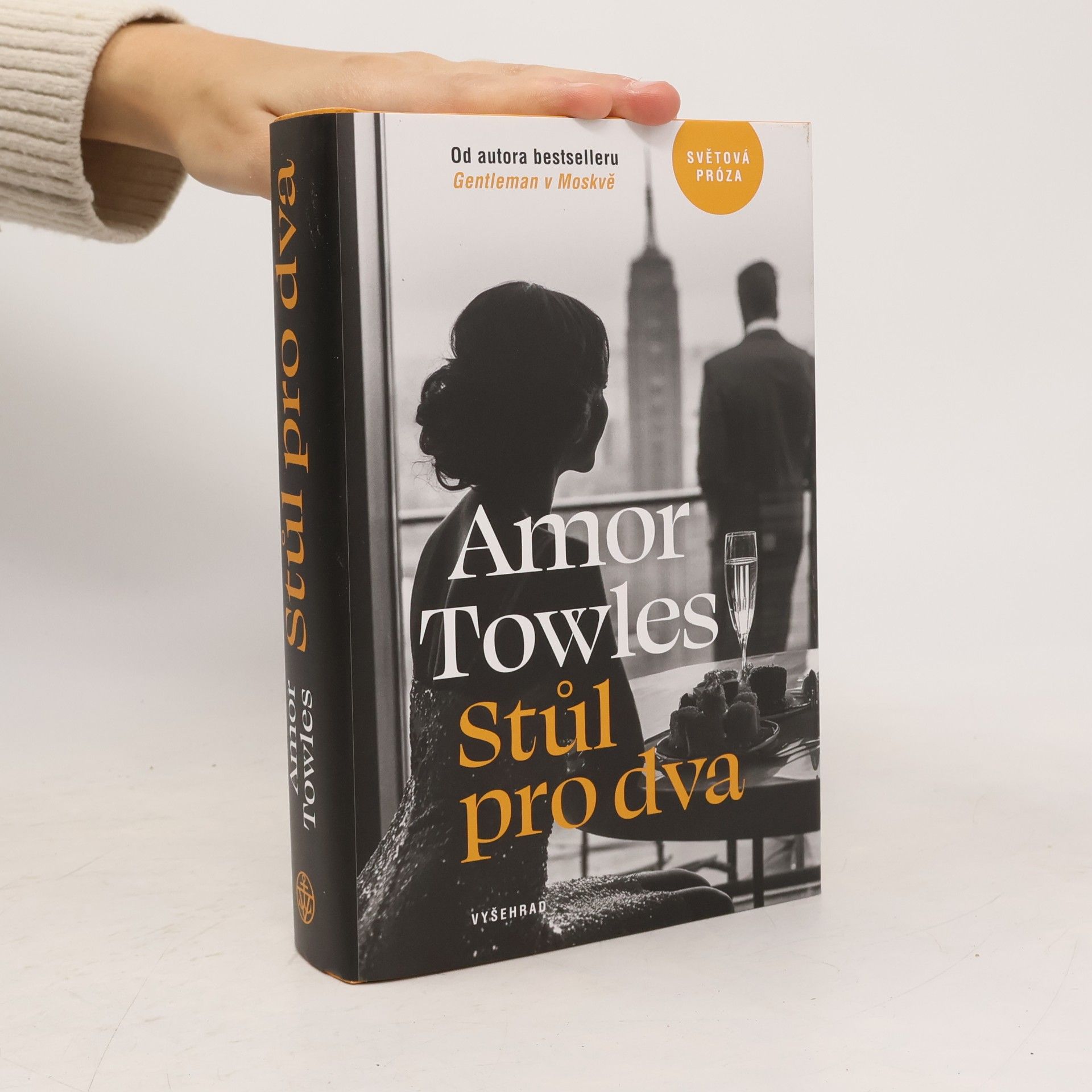 Amor Towles Stůl pro dva