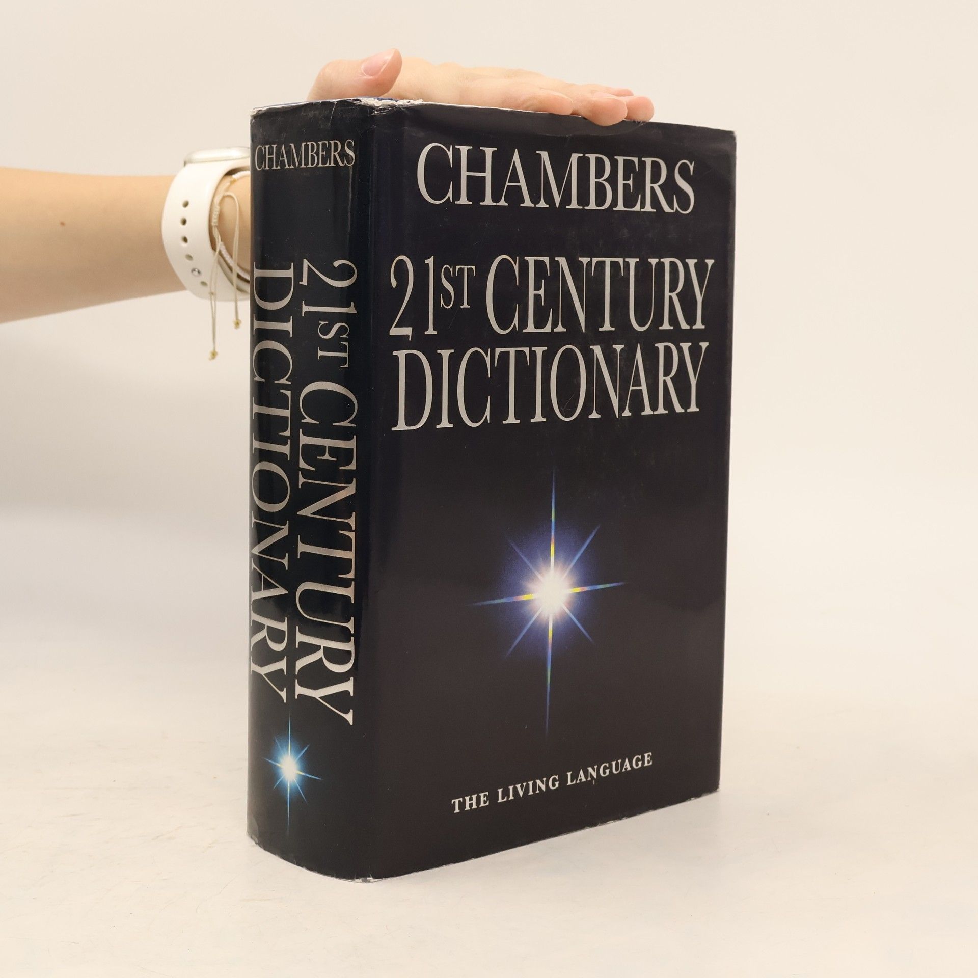 Mairi Robinson Chambers 21st Century Dictionary