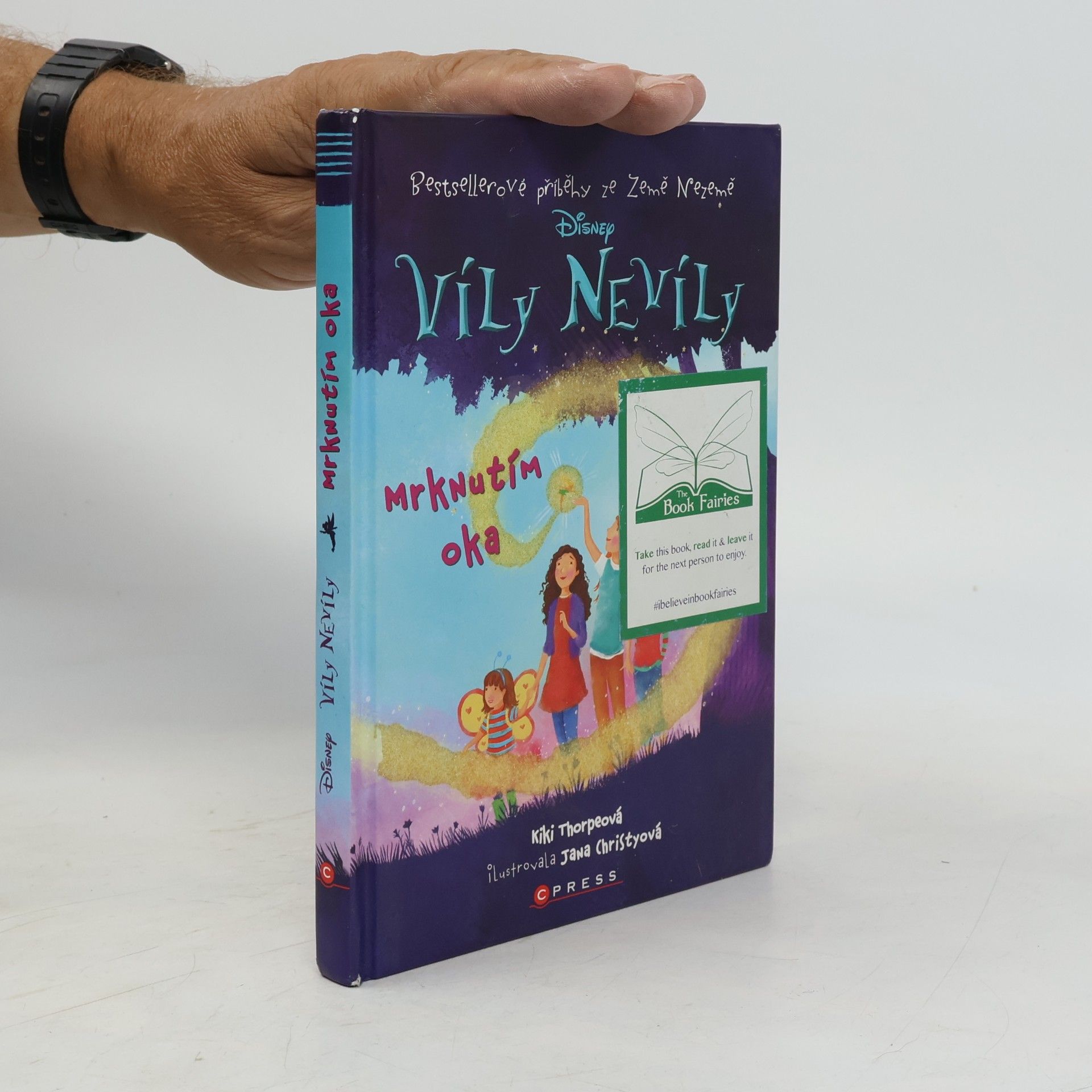 Kiki Thorpe Mrknutím oka