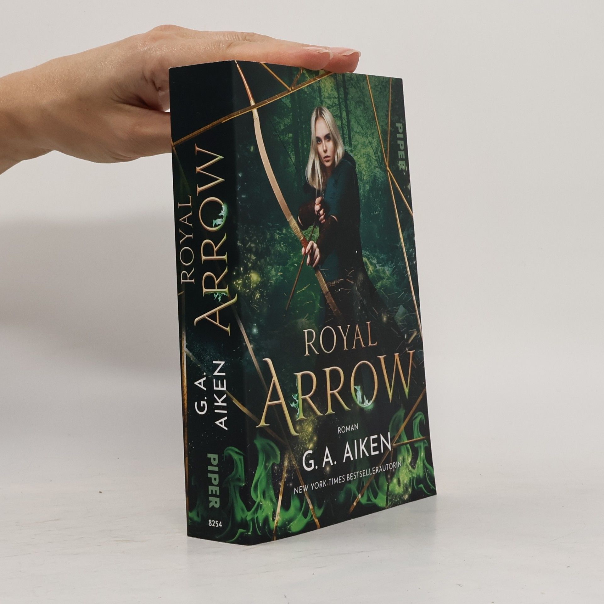 Shelly Laurenston Royal Arrow