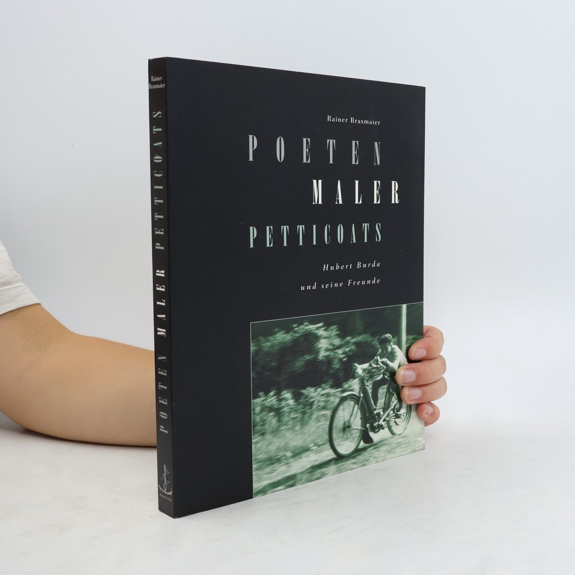 Rainer Braxmeier Poeten, Maler, Petticoats. Hubert Burda und seine Freunde. Dieses Buch wurde von den Burda Medien Park Verlagen anlässlich des 65. Geburtstages von Dr. Hubert Burda verlegt