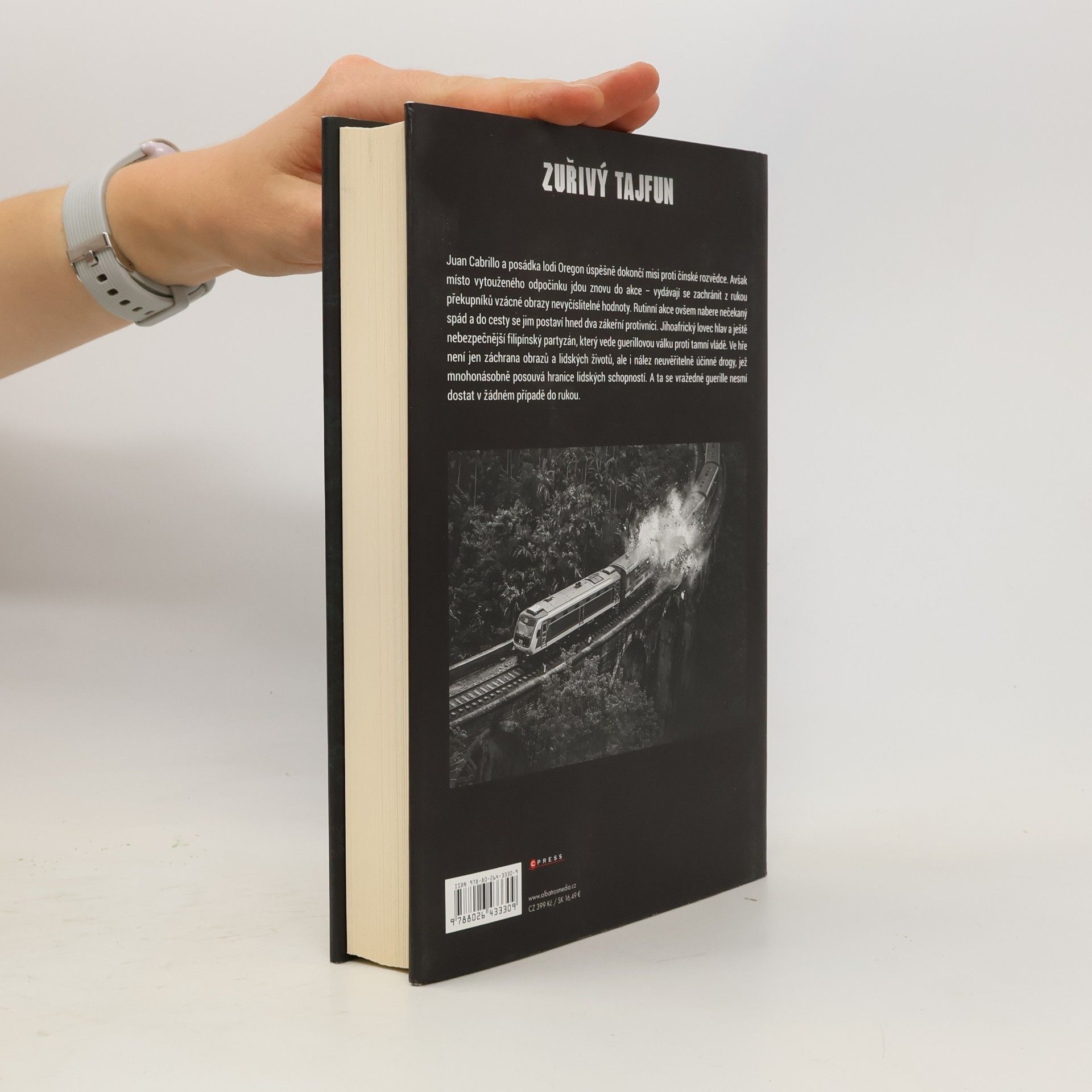 Clive Cussler Zuřivý tajfun