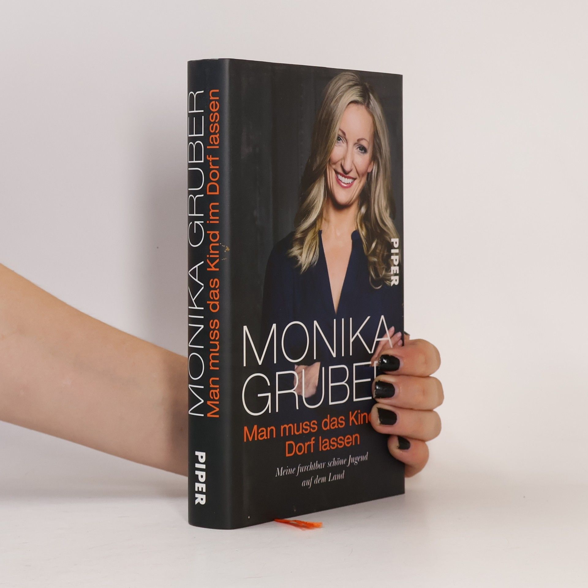 Monika Gruber Man muss das Kind im Dorf lassen