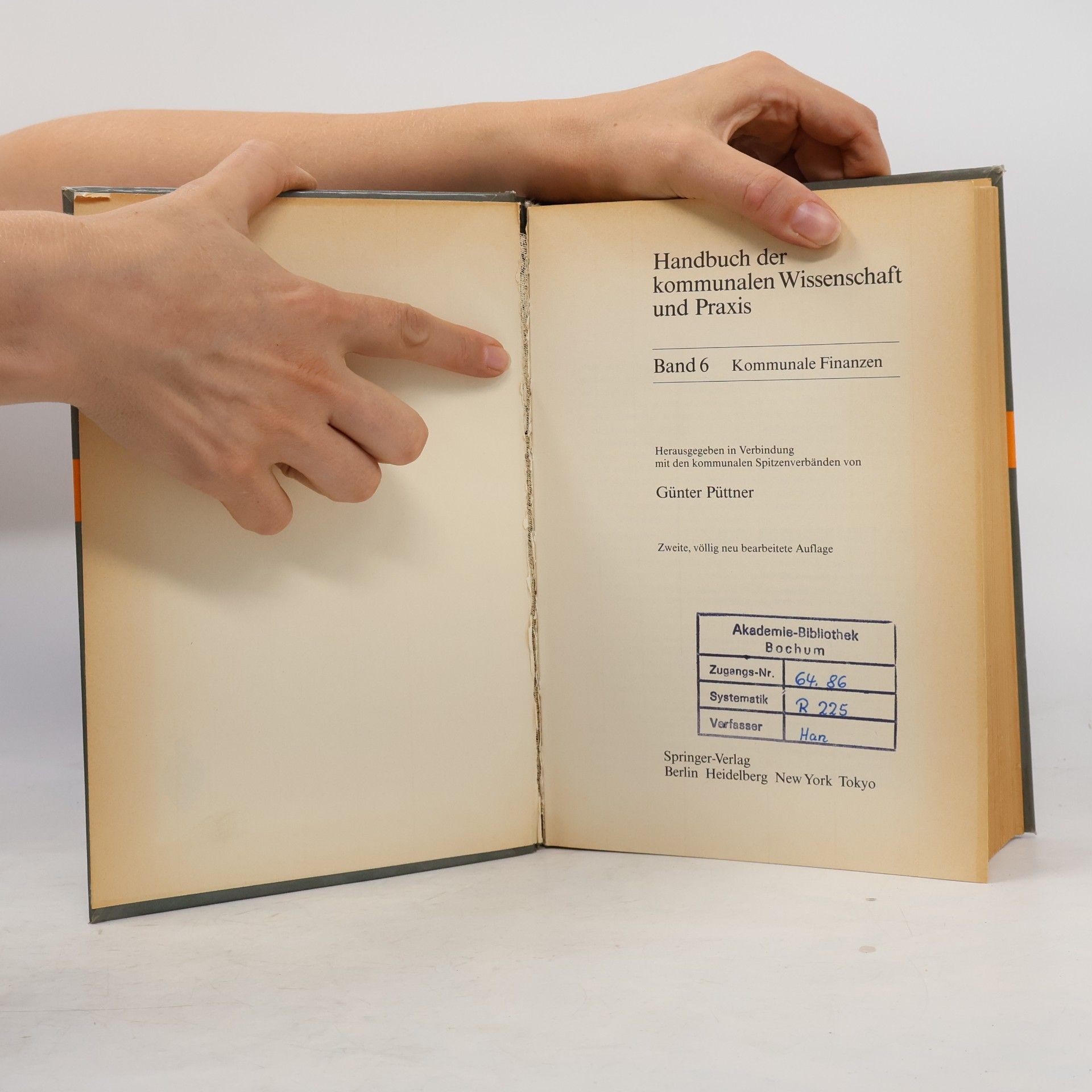 Günter Püttner Handbuch der kommunalen Wissenschaft und Praxis