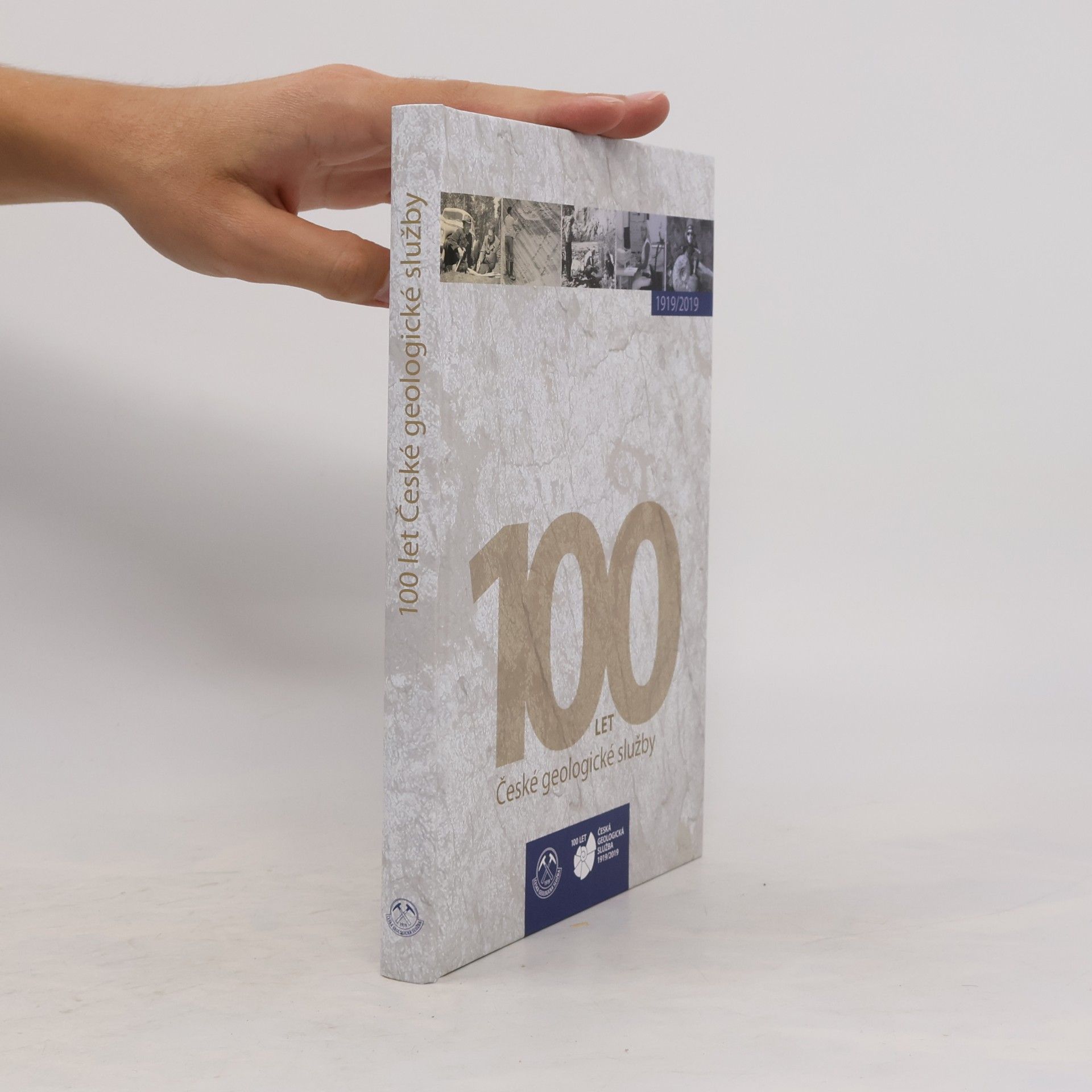 Collectif d'auteurs 100 let České geologické služby