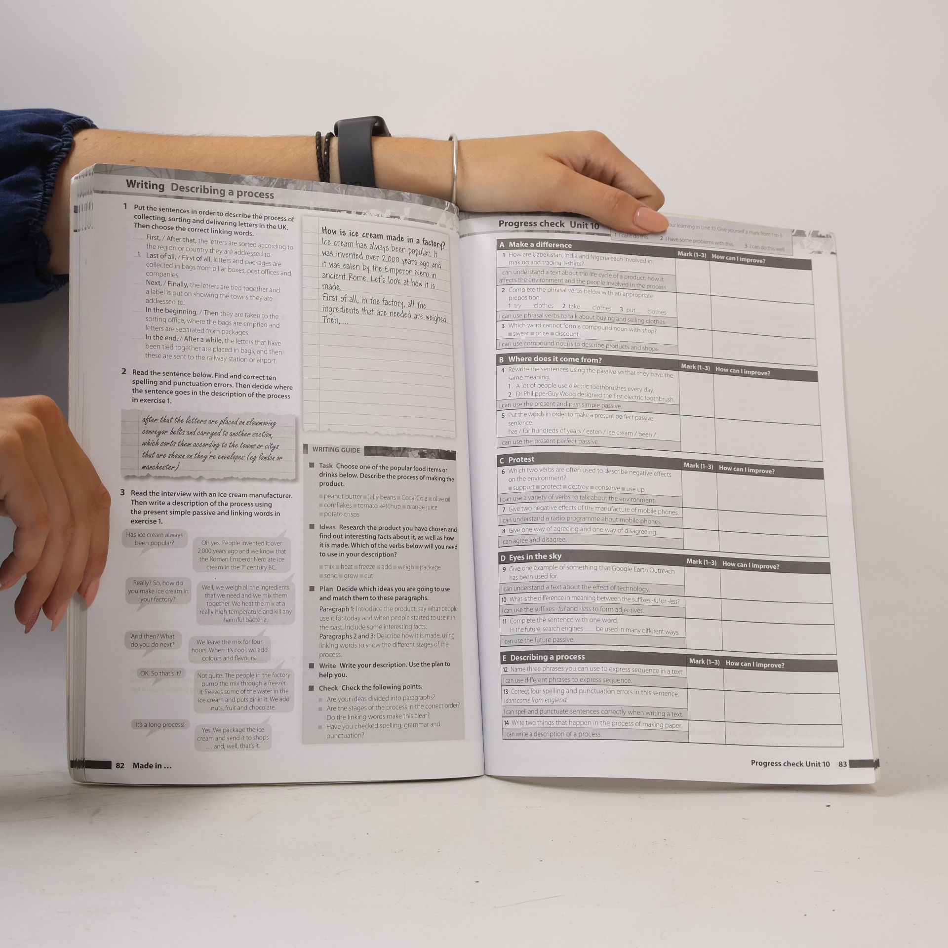 Mike Sayer Insight : Pre-intermediate Workbook