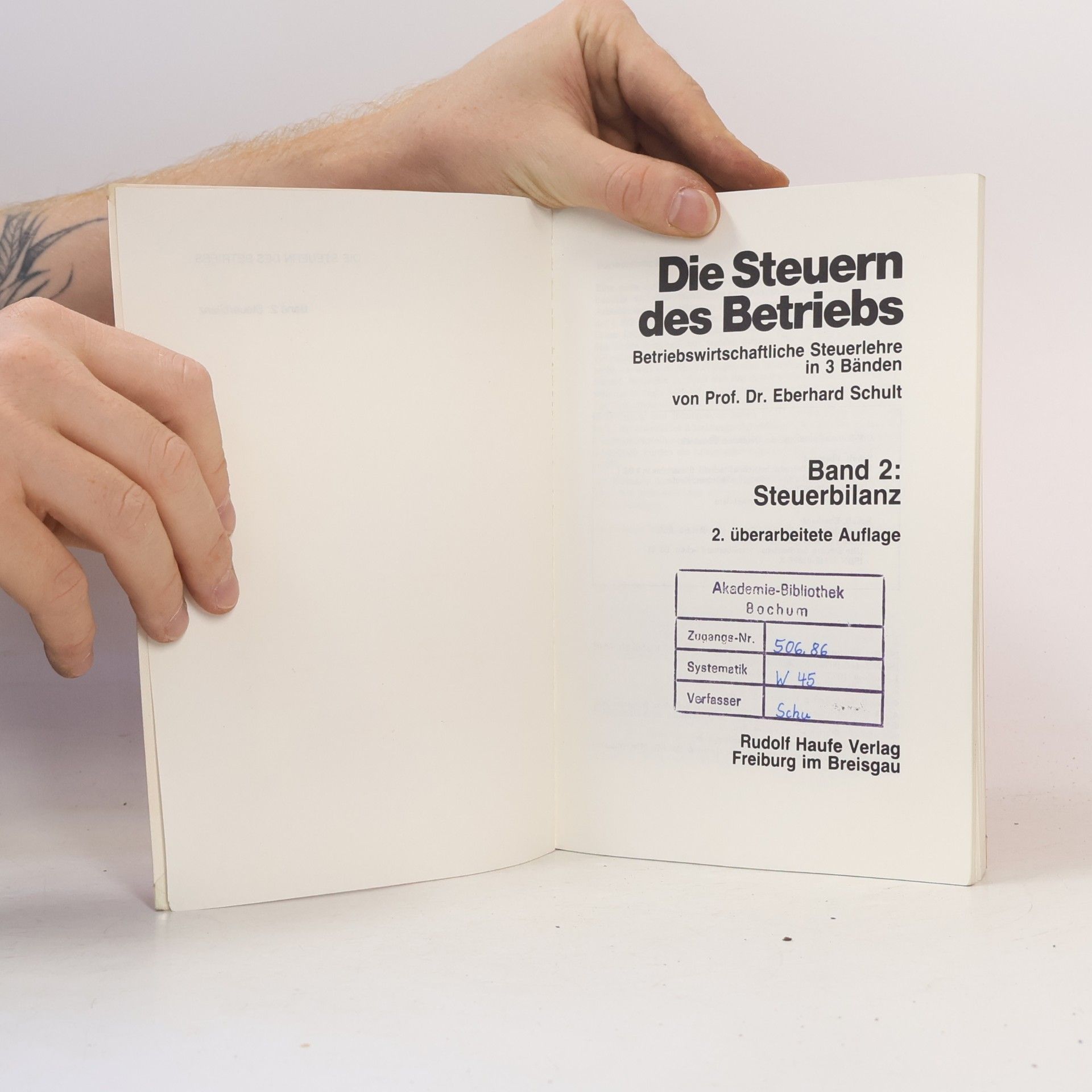 Eberhard Schult Die Steuern des Betriebs
