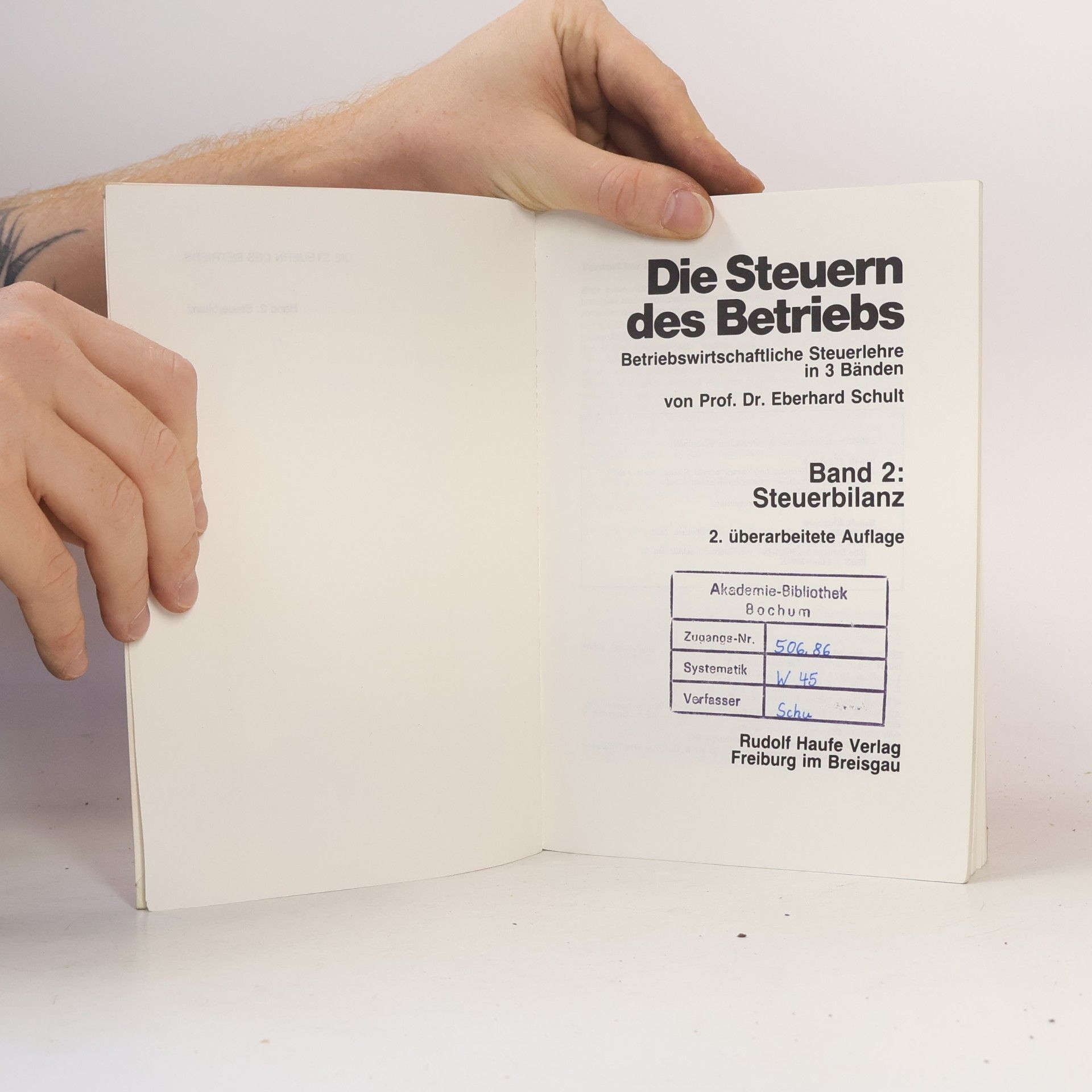 Eberhard Schult Die Steuern des Betriebs