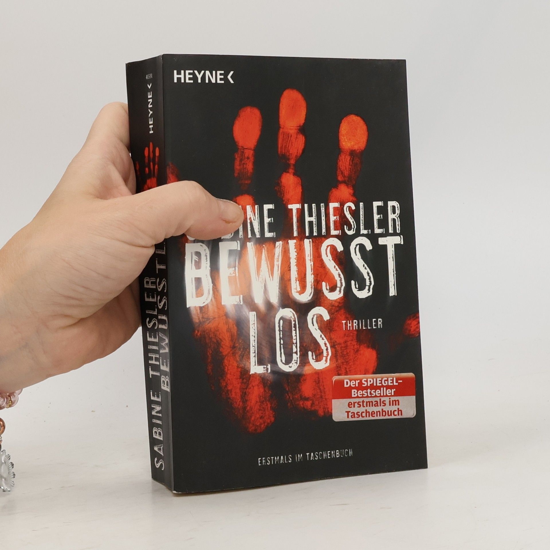 Sabine Thiesler Bewusstlos