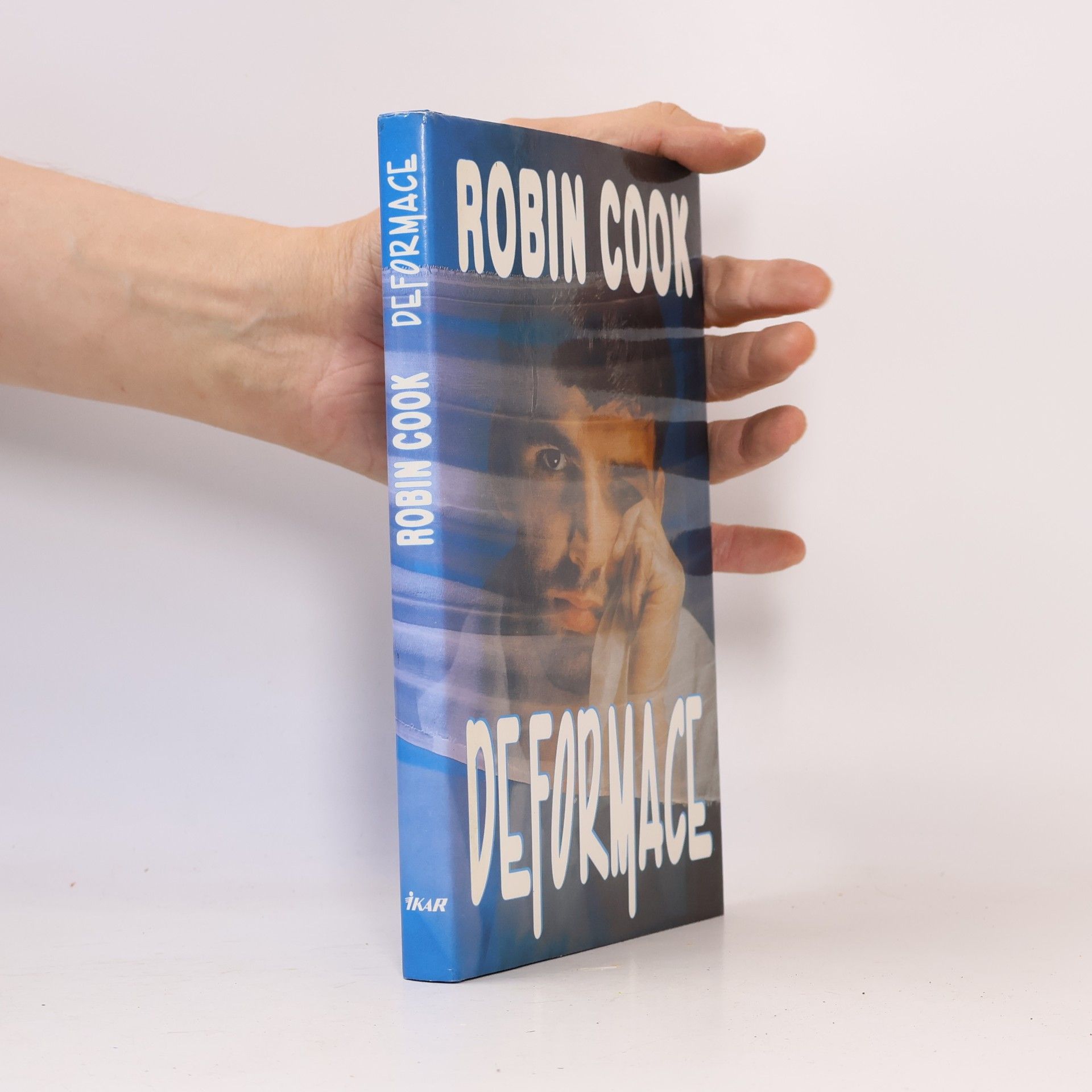Robin Cook Deformace
