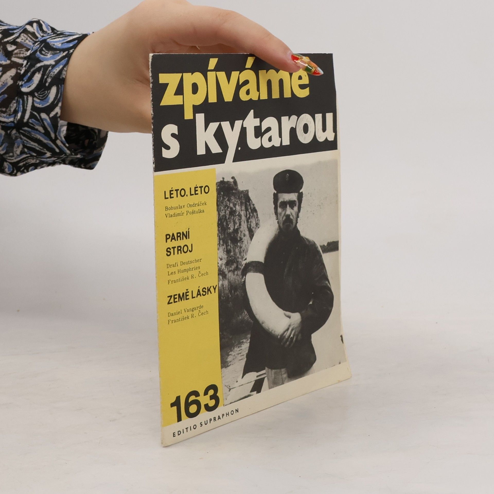Kolektiv autorů Zpíváme s kytarou 163