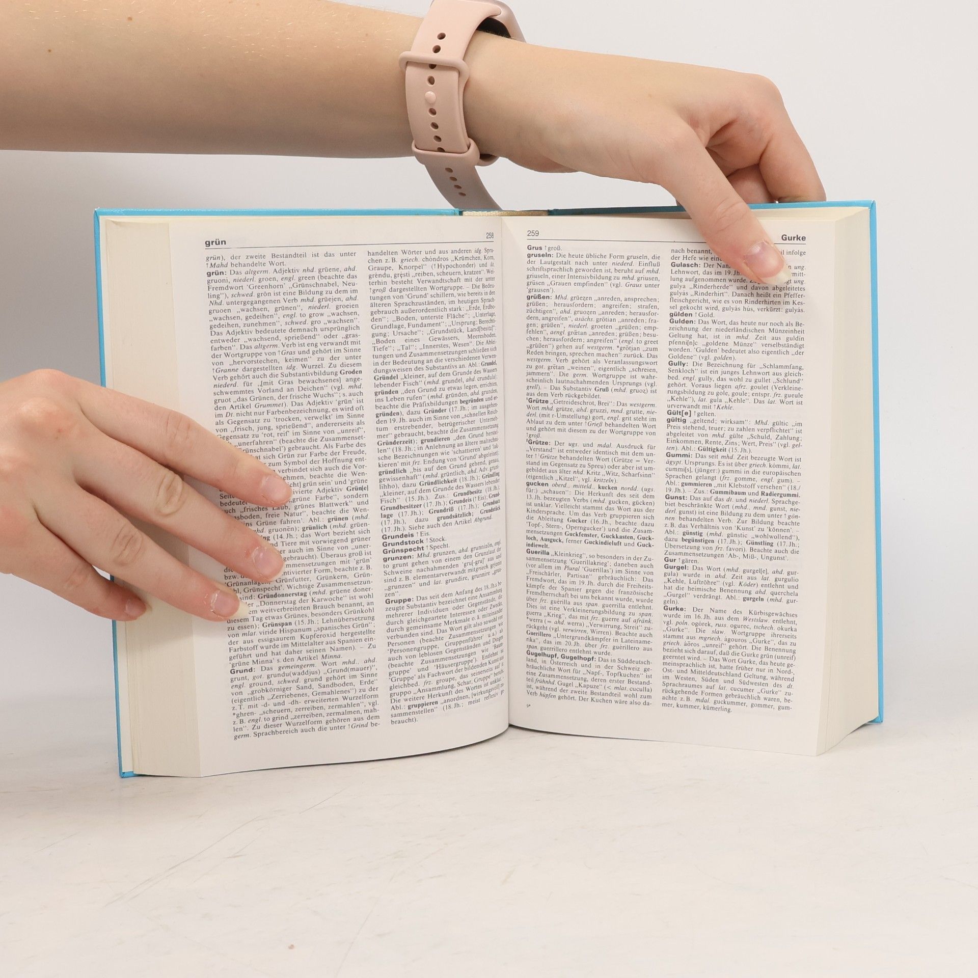 Günther Drosdowski Etymologie : Herkunftswörterbuch der deutschen Sprache. Duden Band 7