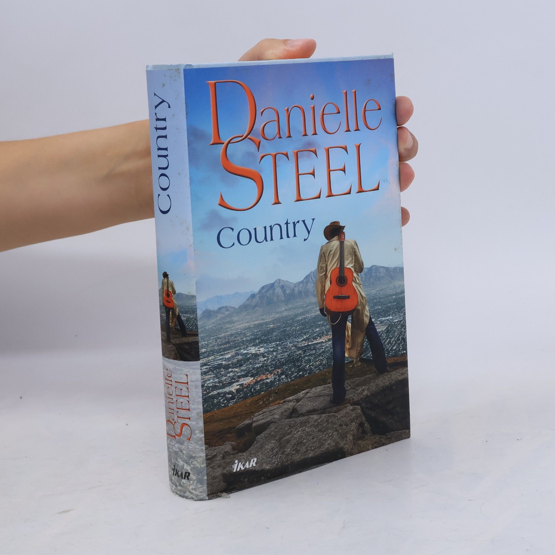 Danielle Steel Country