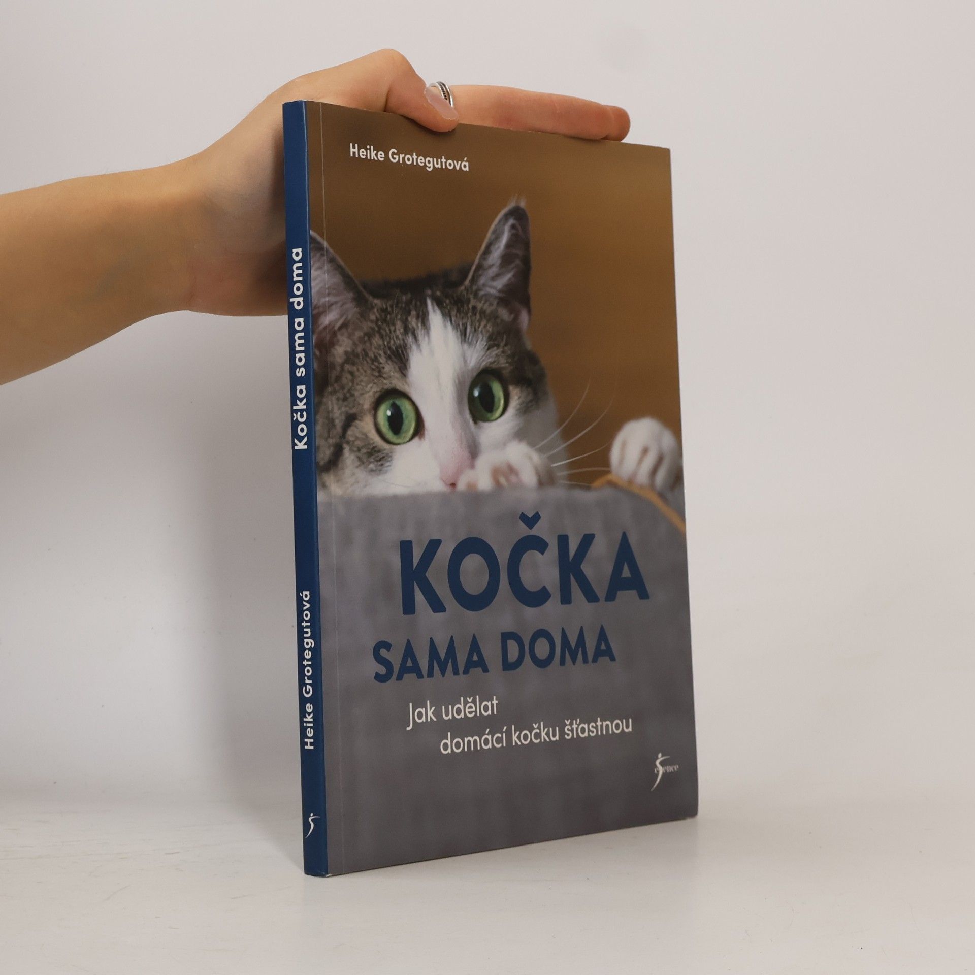 Heike Grotegut Kočka sama doma