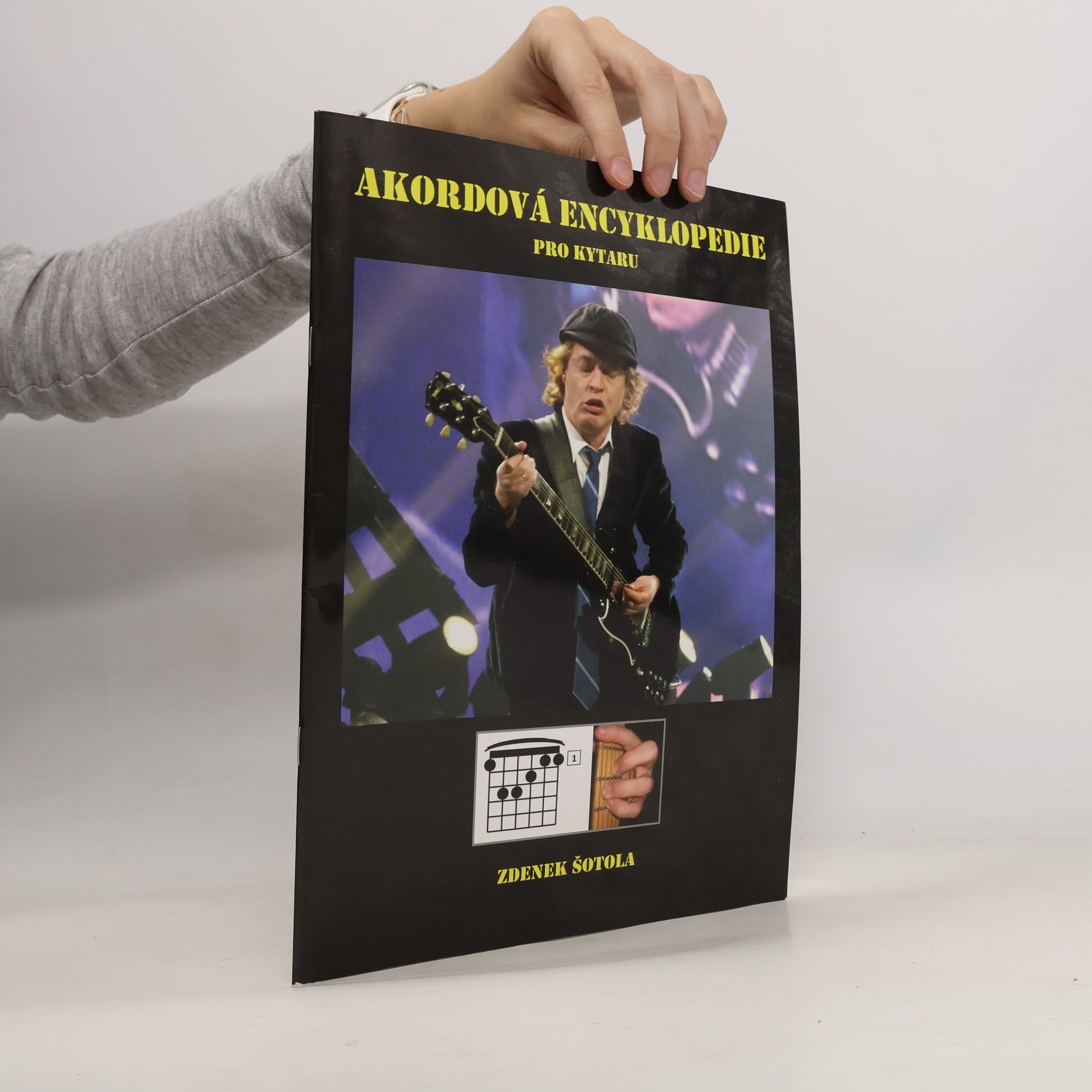 Zdeněk Šotola Akordová encyklopedie pro kytaru