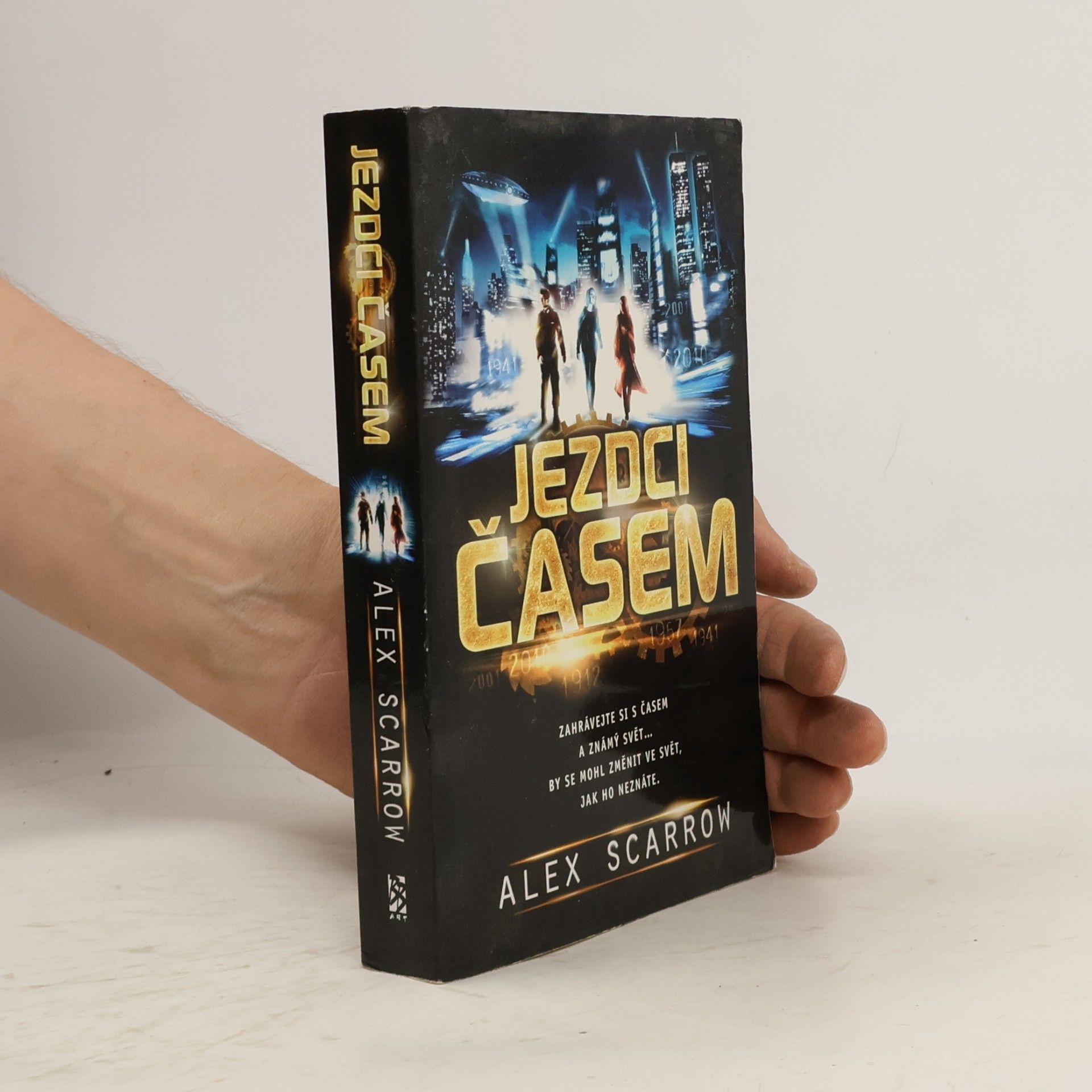 Alex Scarrow Jezdci časem