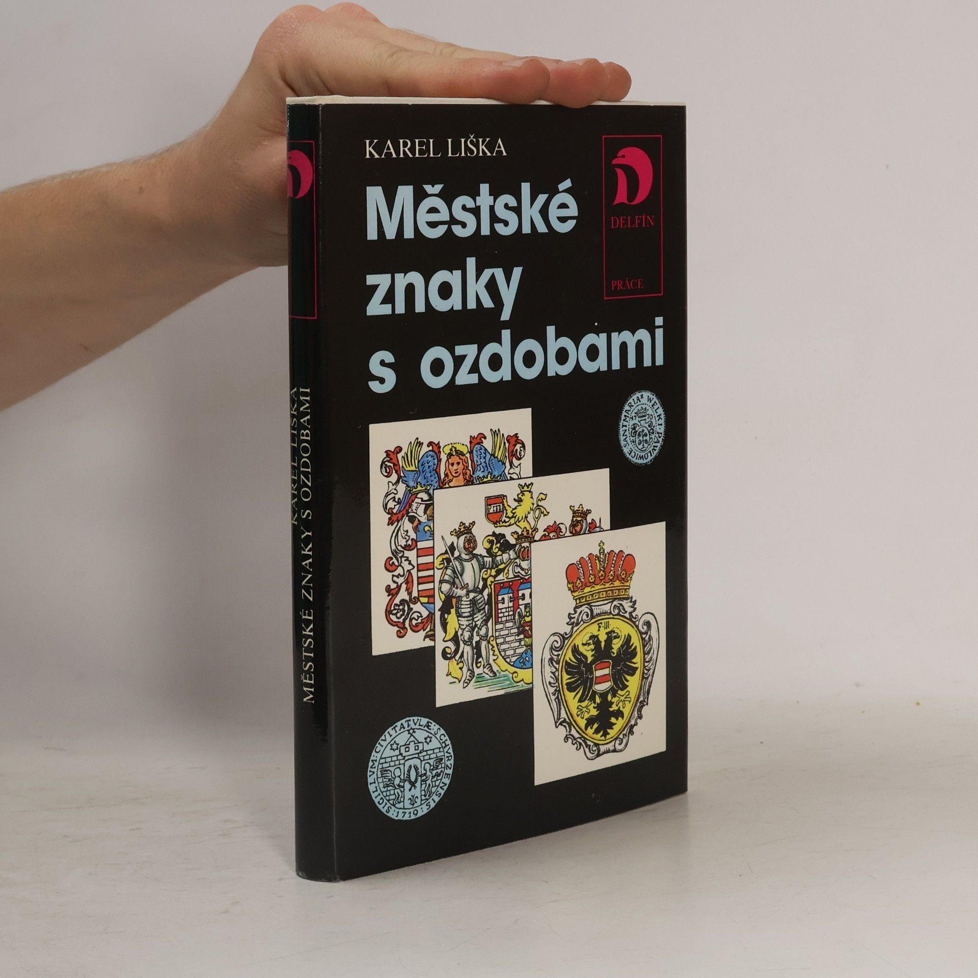 Městské znaky s ozdobami