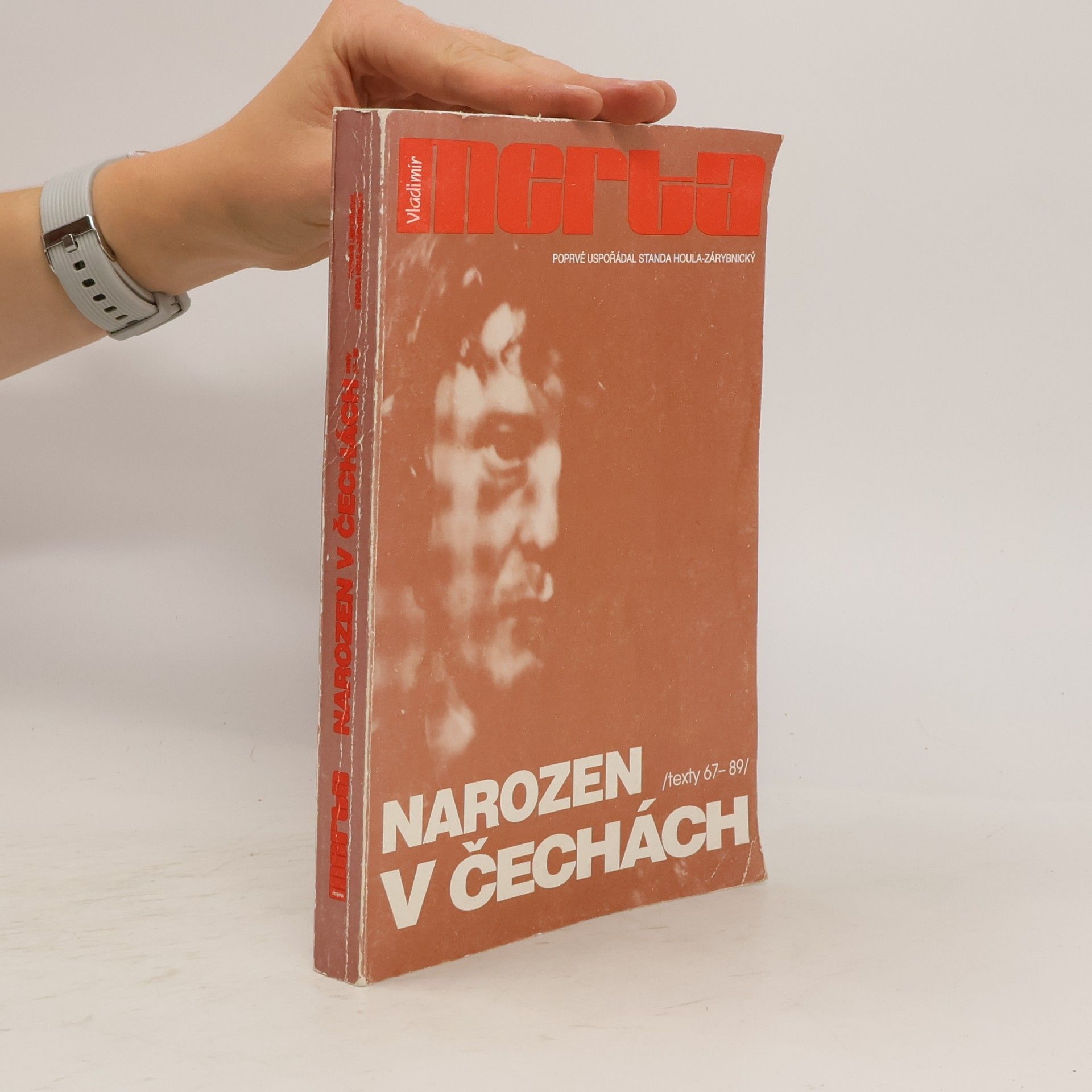 Narozen v Čechách