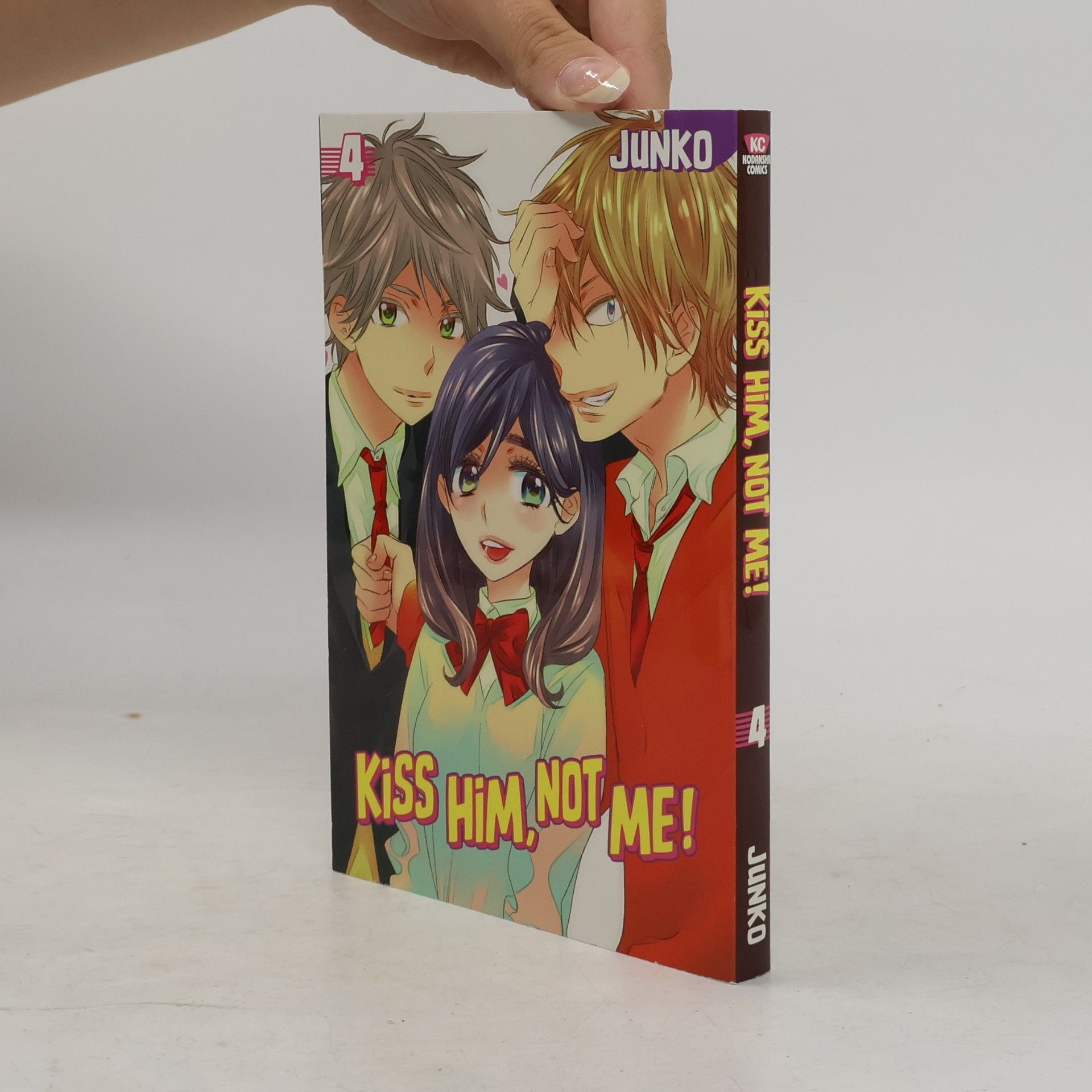 Junko Kiss Him, Not Me 4