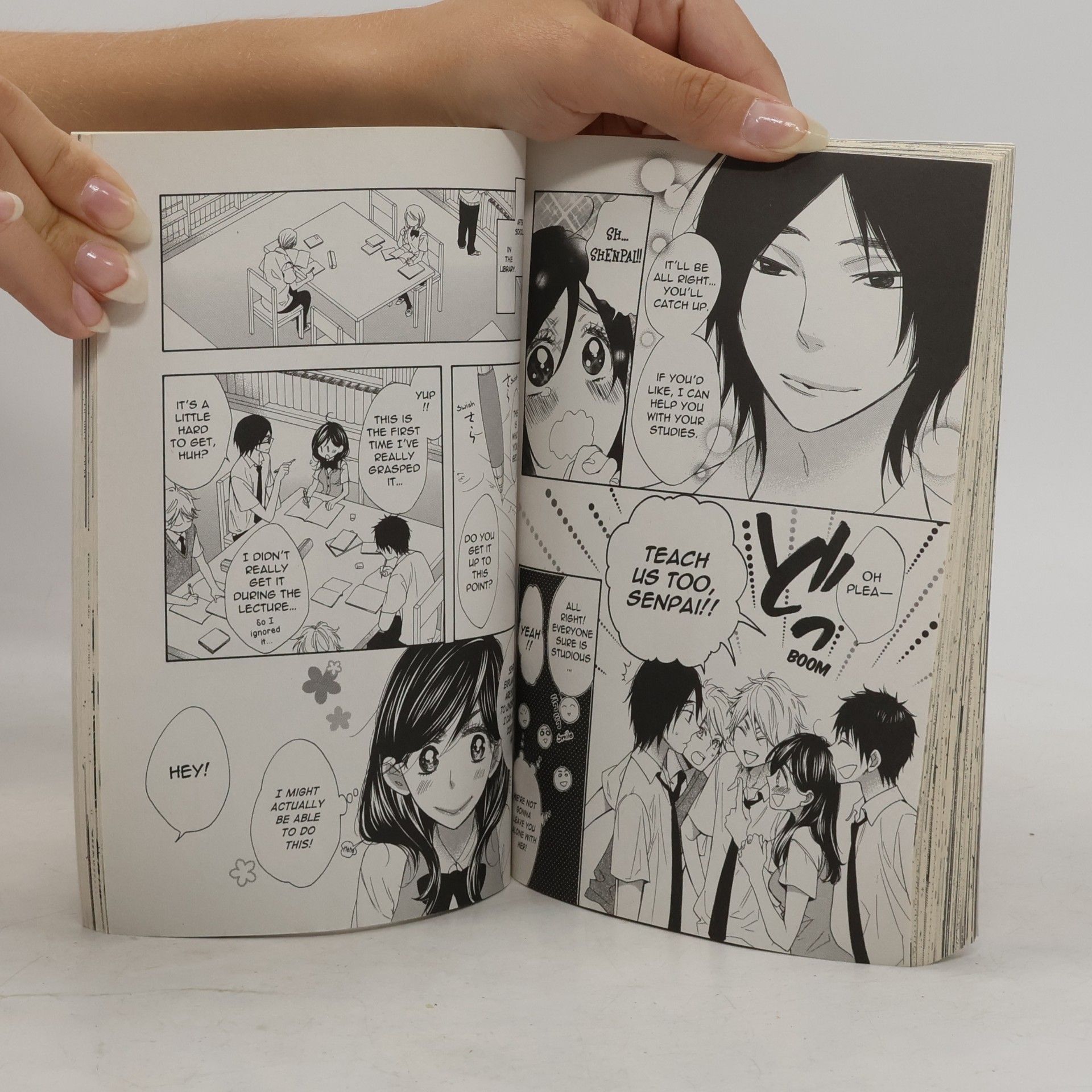 Junko Kiss Him, Not Me 1