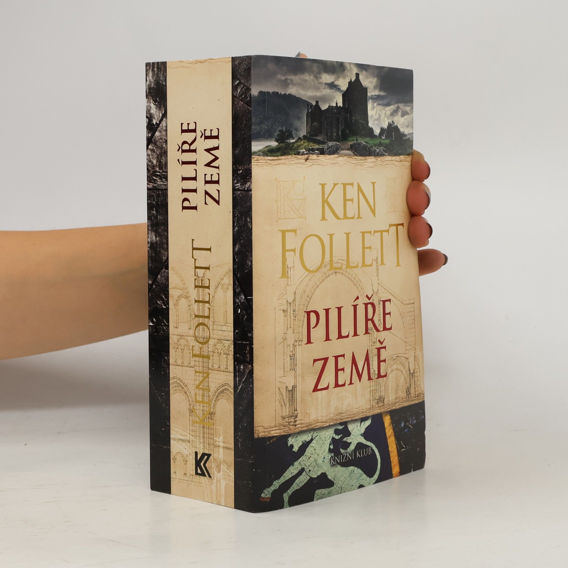 Ken Follett Pilíře země