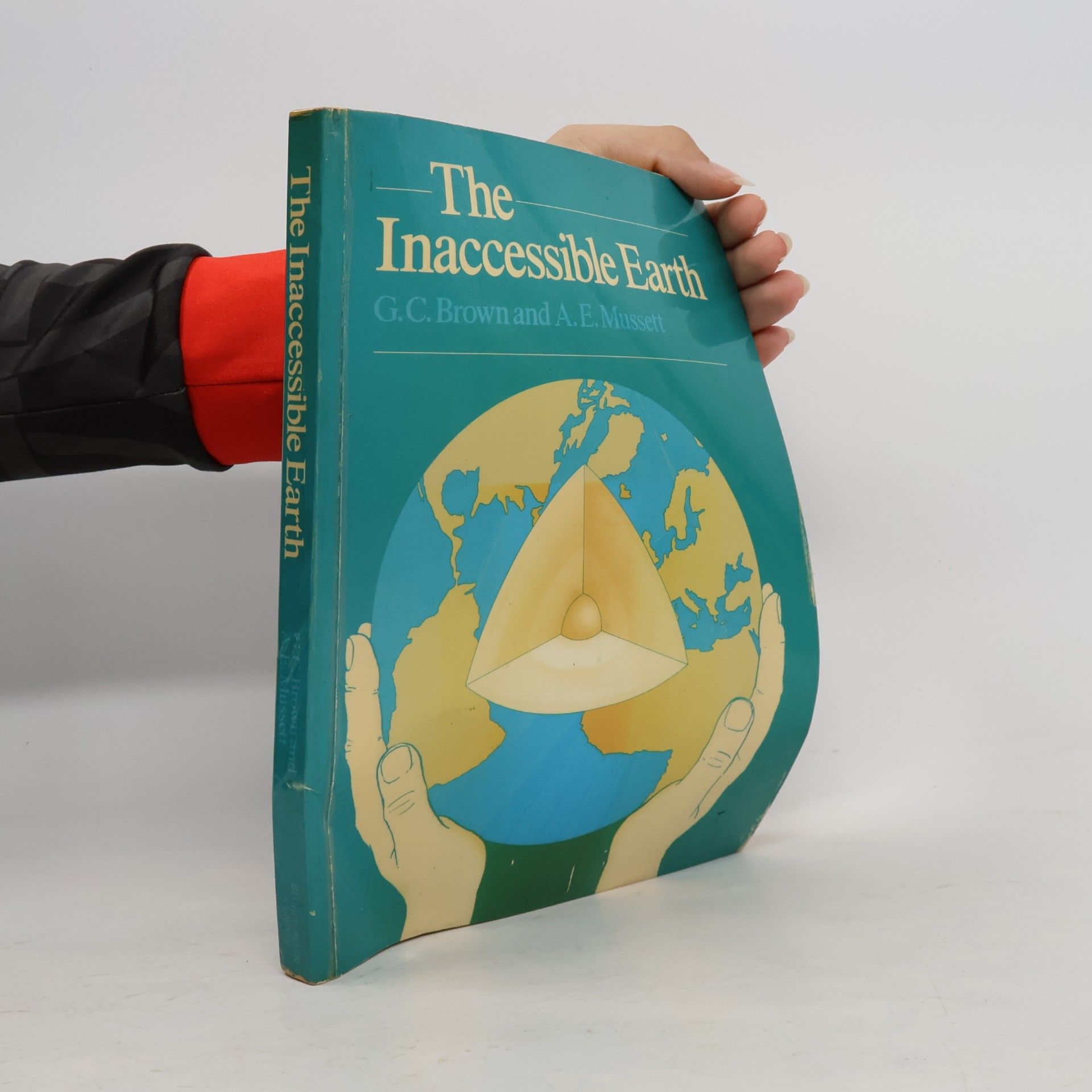 Alan E. Mussett The Inaccessible Earth