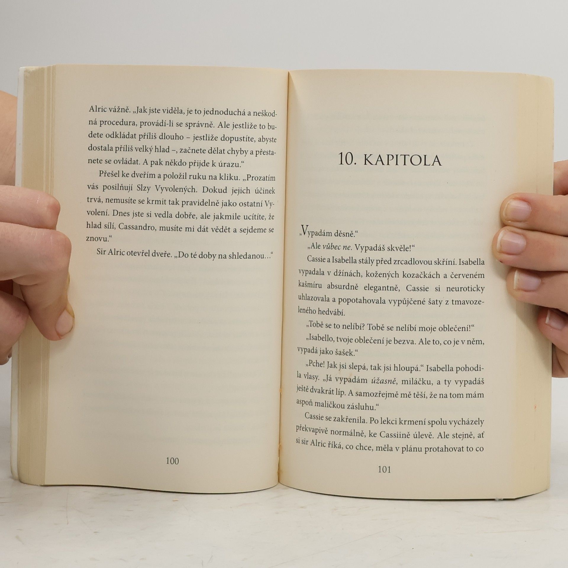 Gabriella Poole Temná akademie. Spoutaní