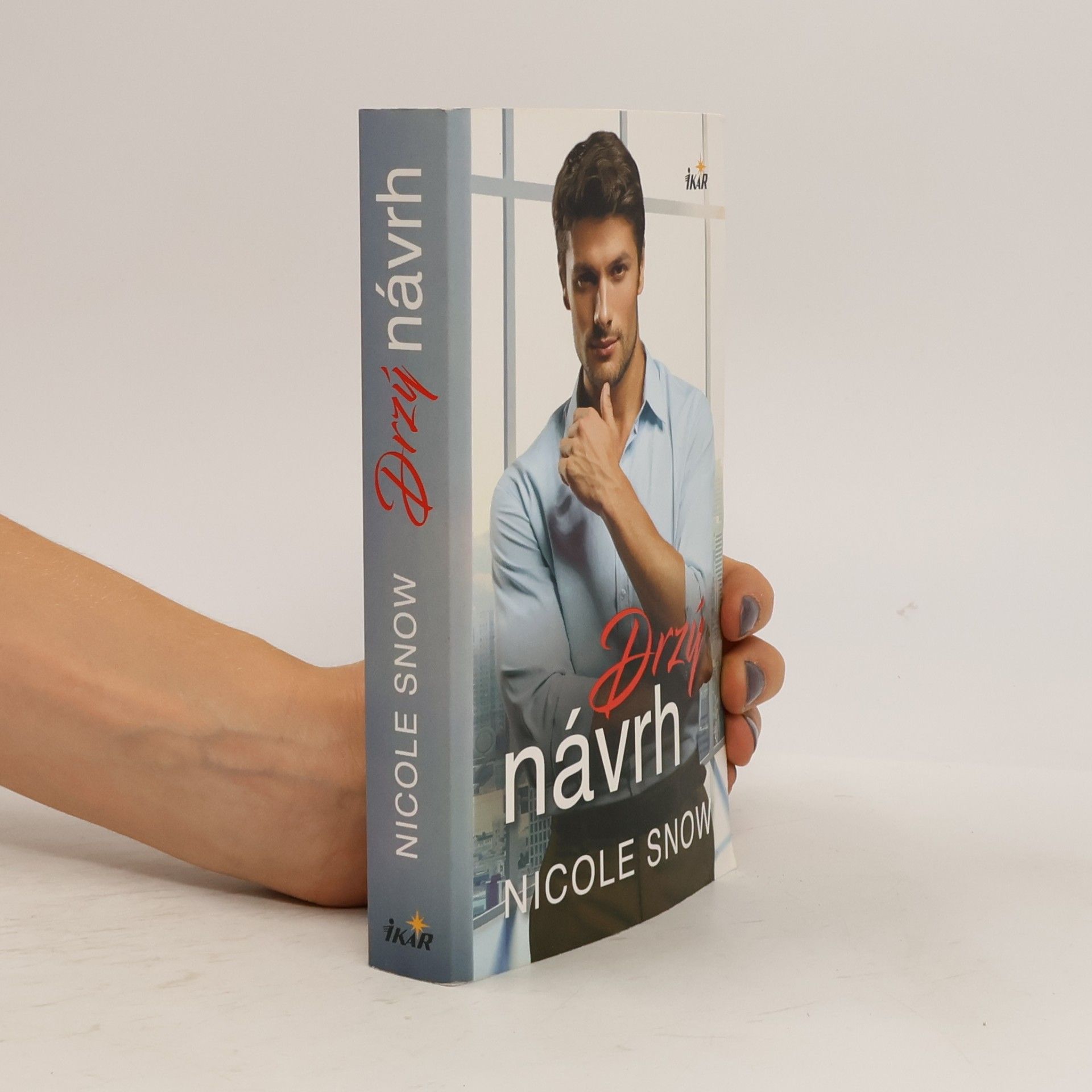 Nicole Snow Drzý návrh