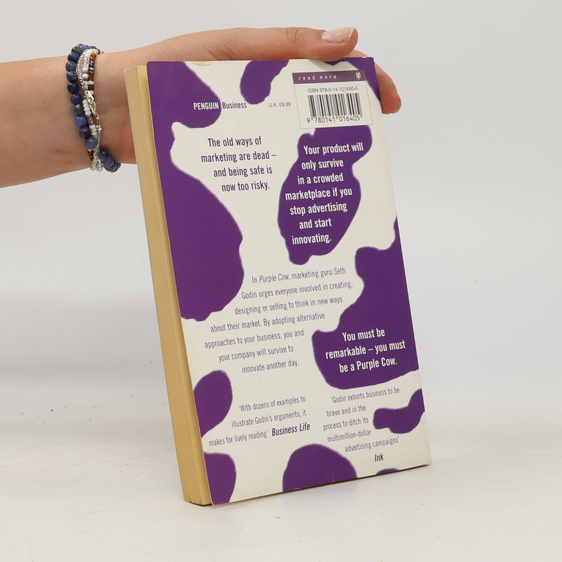 Seth Godin Purple Cow. Transform Your Business by Being Remarkable