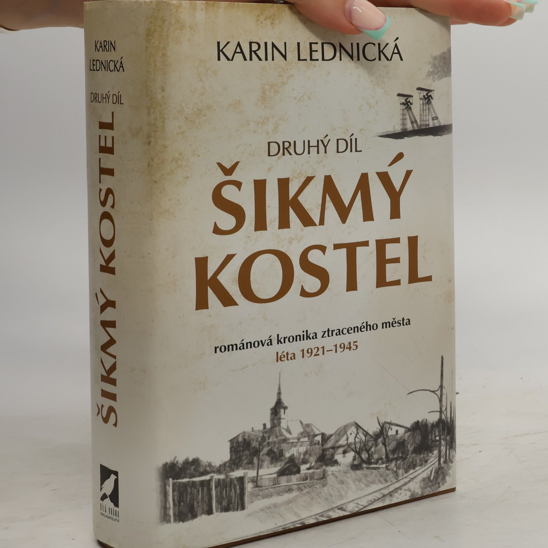 Karin Lednická Šikmý kostel 2
