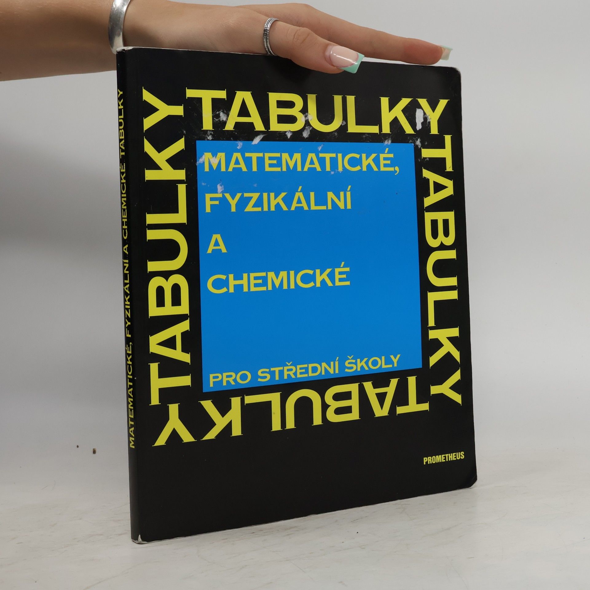 Collectif d'auteurs Matematické, fyzikální a chemické tabulky pro střední školy