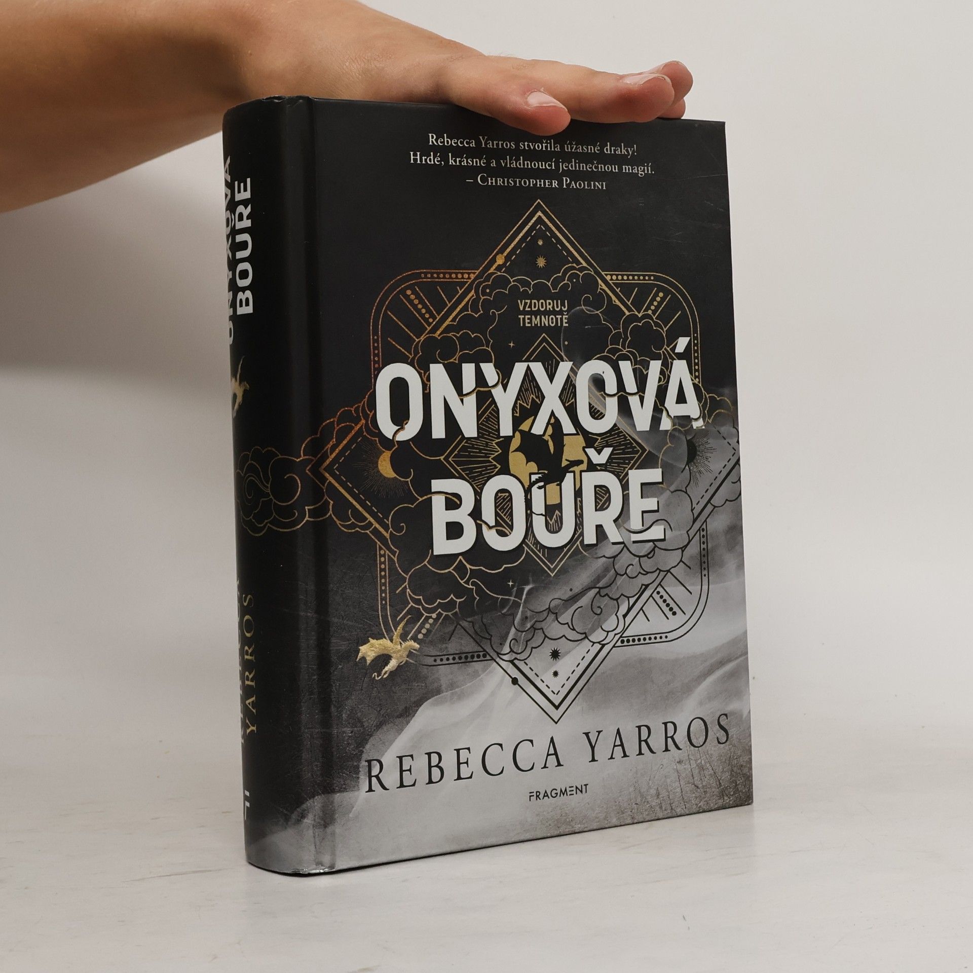 Rebecca Yarros Onyxová bouře