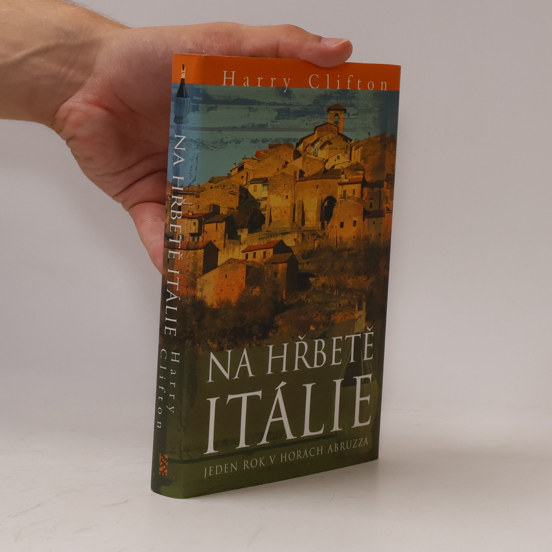 Harry Clifton Na hřbetě Itálie