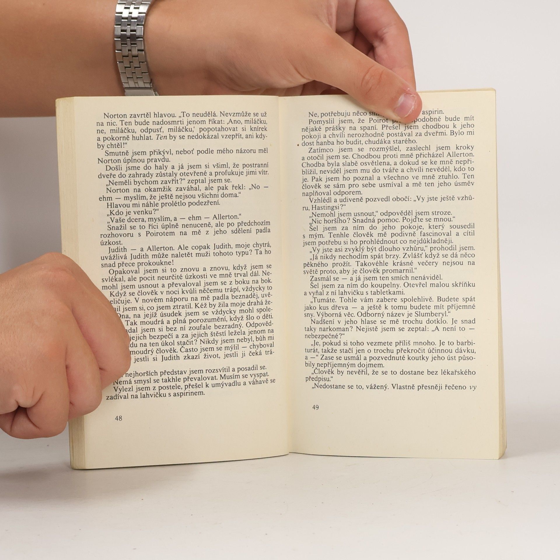 Agatha Christie Opona
