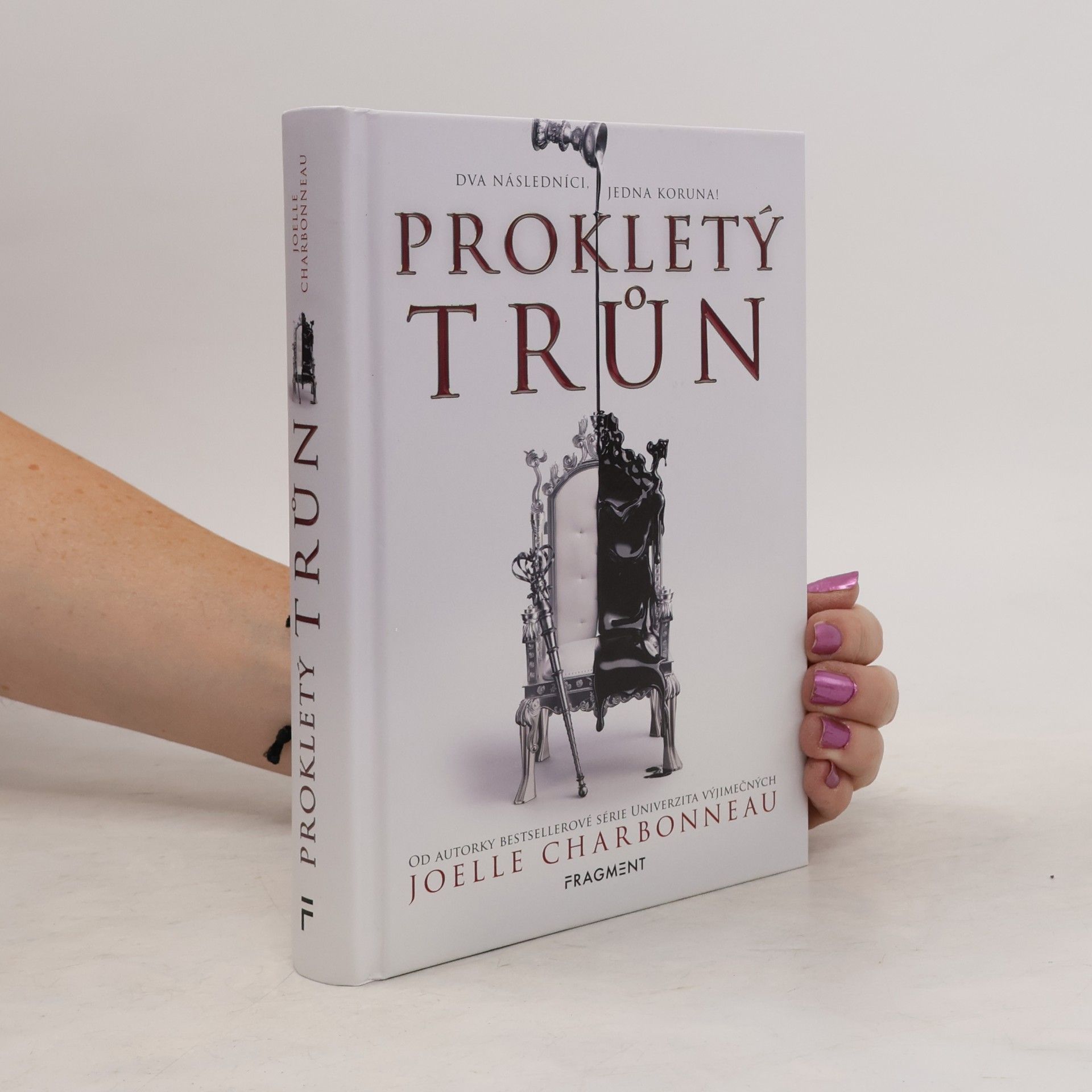 Joelle Charbonneau Prokletý trůn