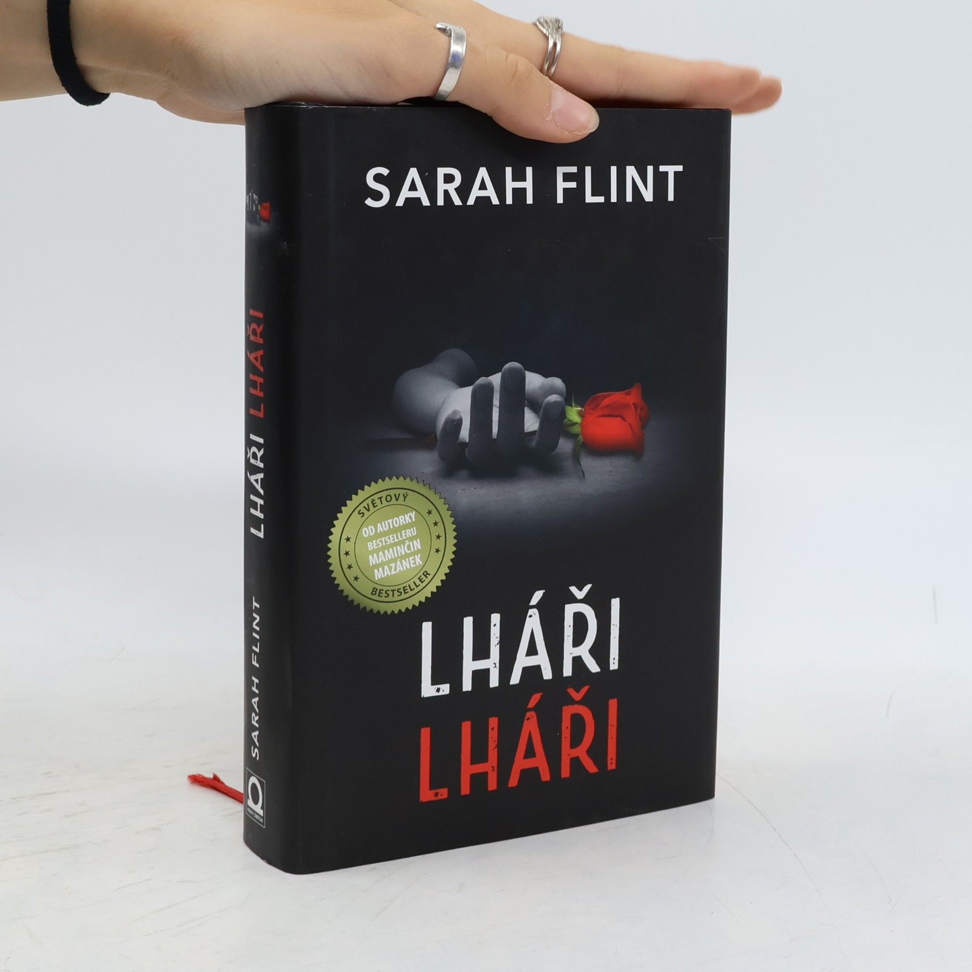 Sarah Flint Lháři, lháři