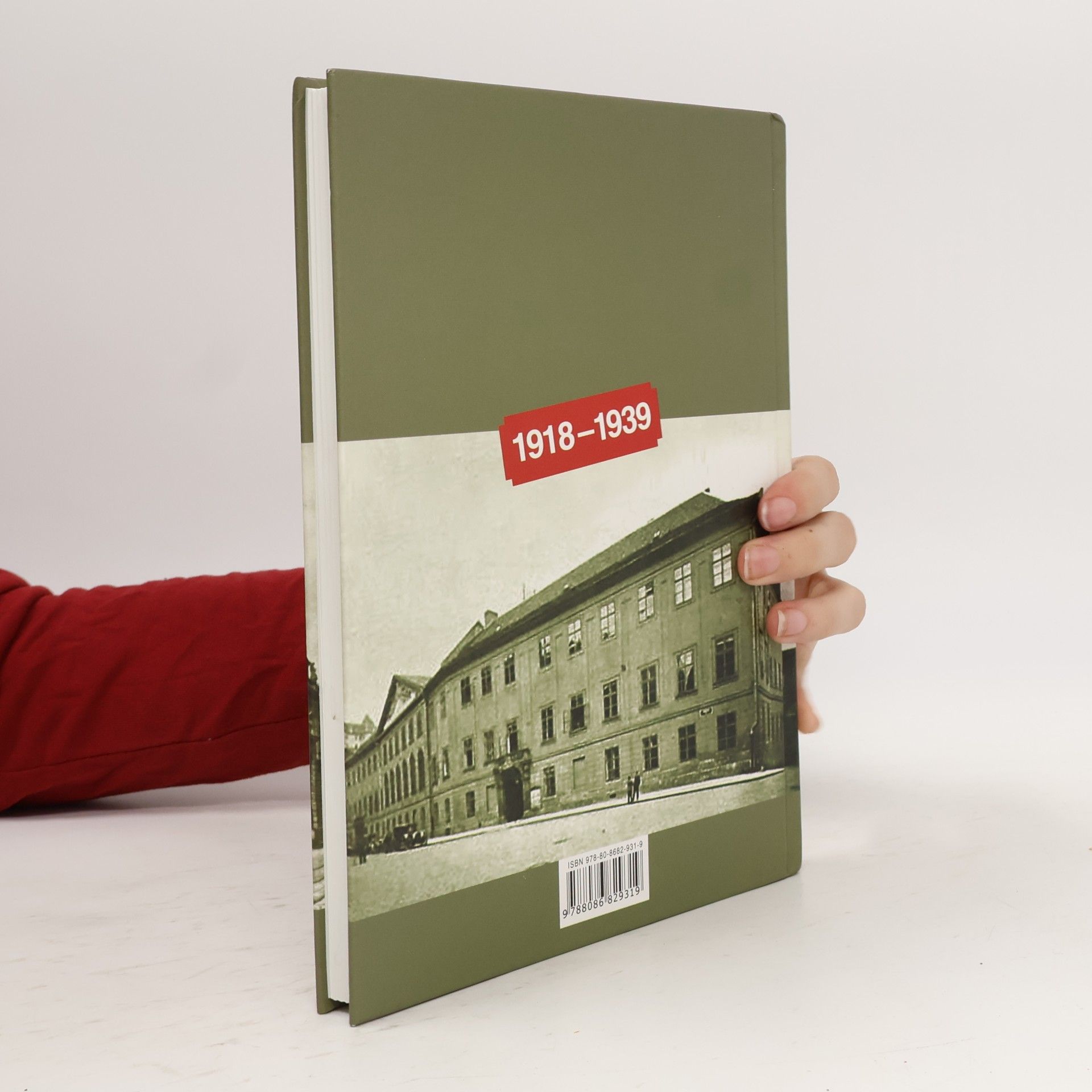 Dana Musilová Z ženského pohledu: Poslankyně a senátorky Národního shromáždění Československé republiky 1918-1939