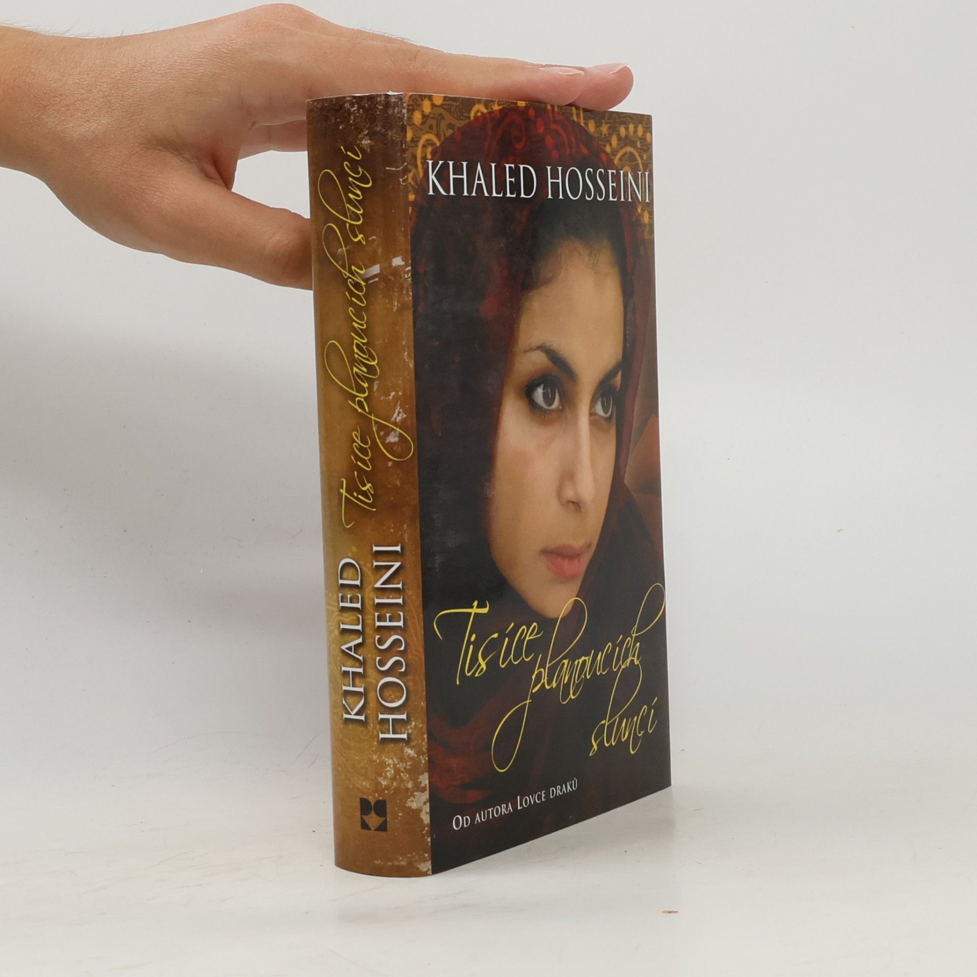 Khaled Hosseini Tisíce planoucích sluncí