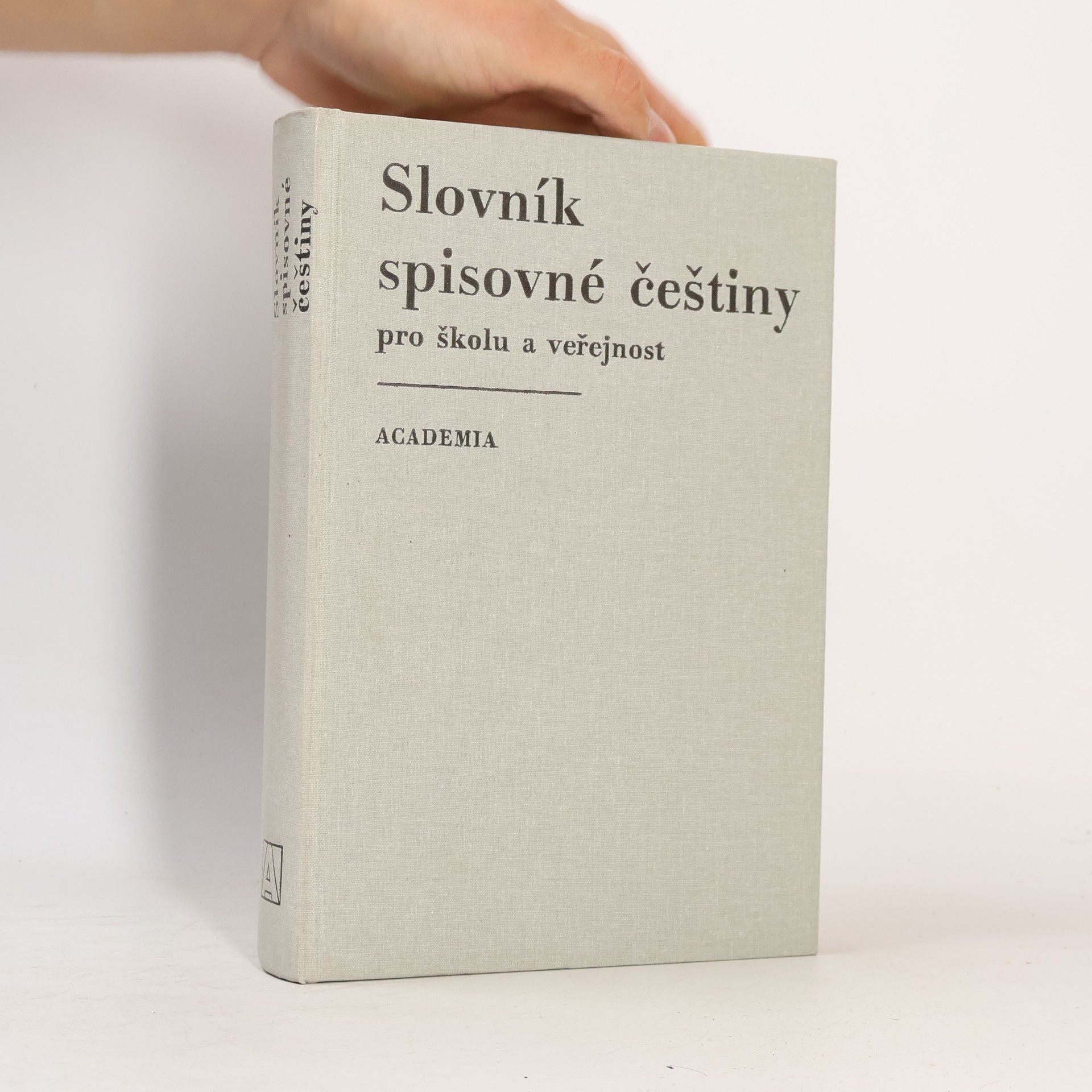Slovník spisovné češtiny pro školu a veřejnost