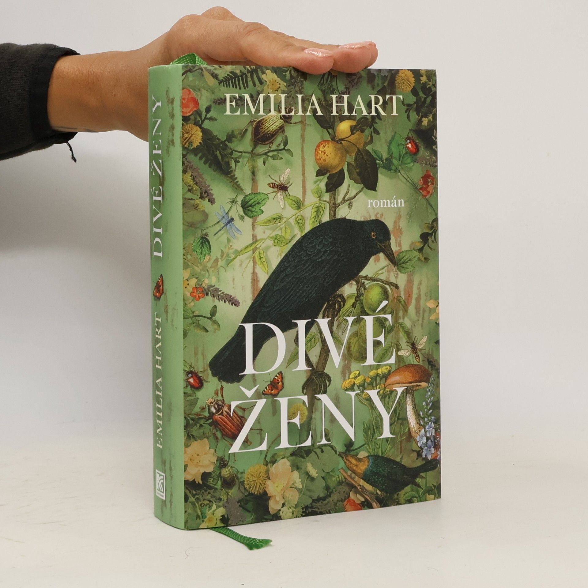 Emilia Hart Divé ženy