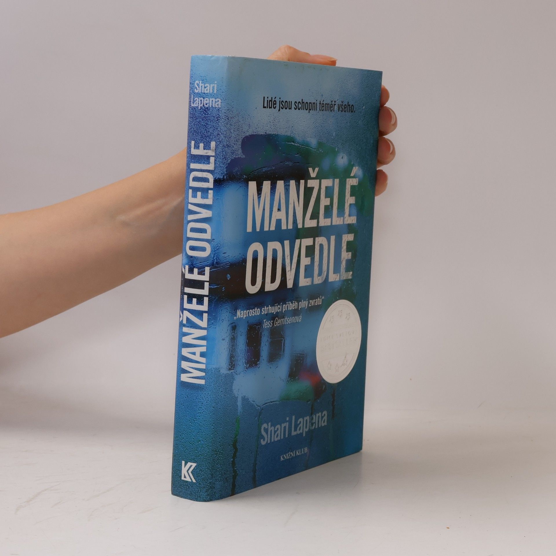 Shari Lapena Manželé odvedle