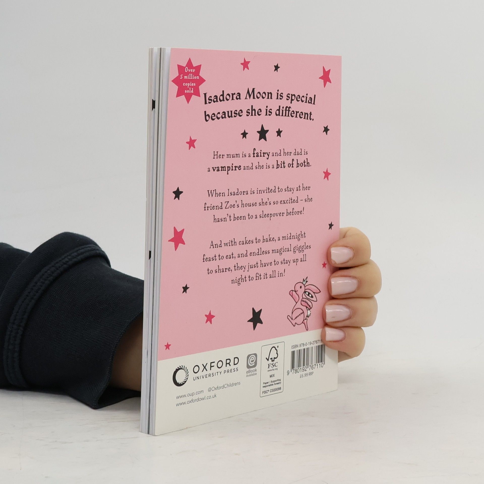 Harriet Muncaster Isadora Moon Has a Sleepover
