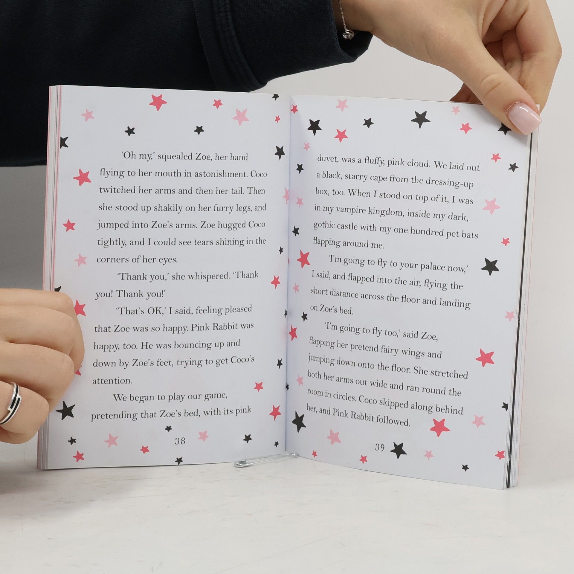 Harriet Muncaster Isadora Moon Has a Sleepover