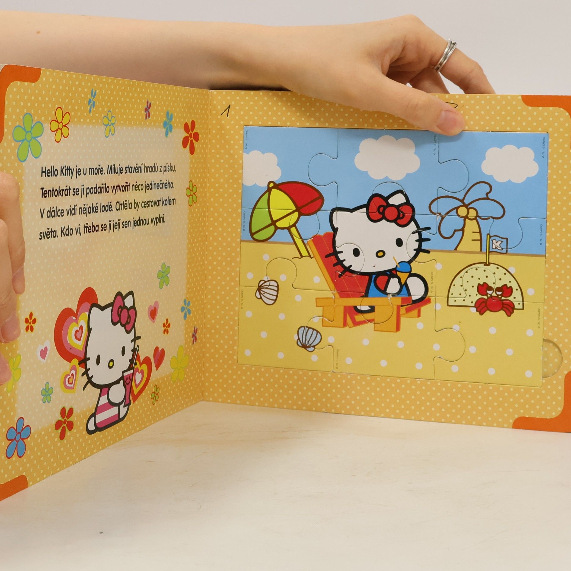 Sanrio Hello Kitty - Kniha puzzle
