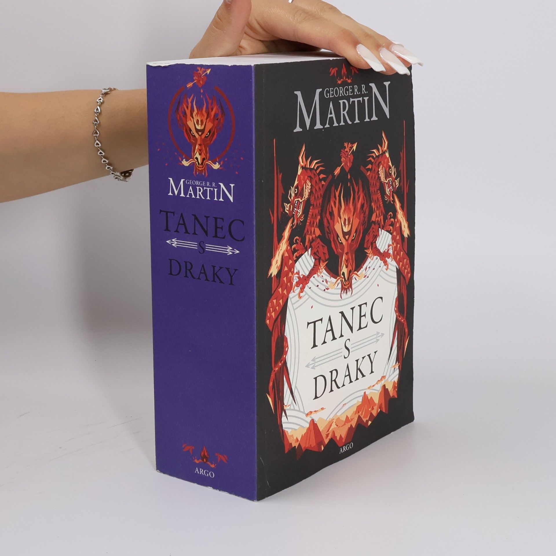 George R. R. Martin Tanec s draky