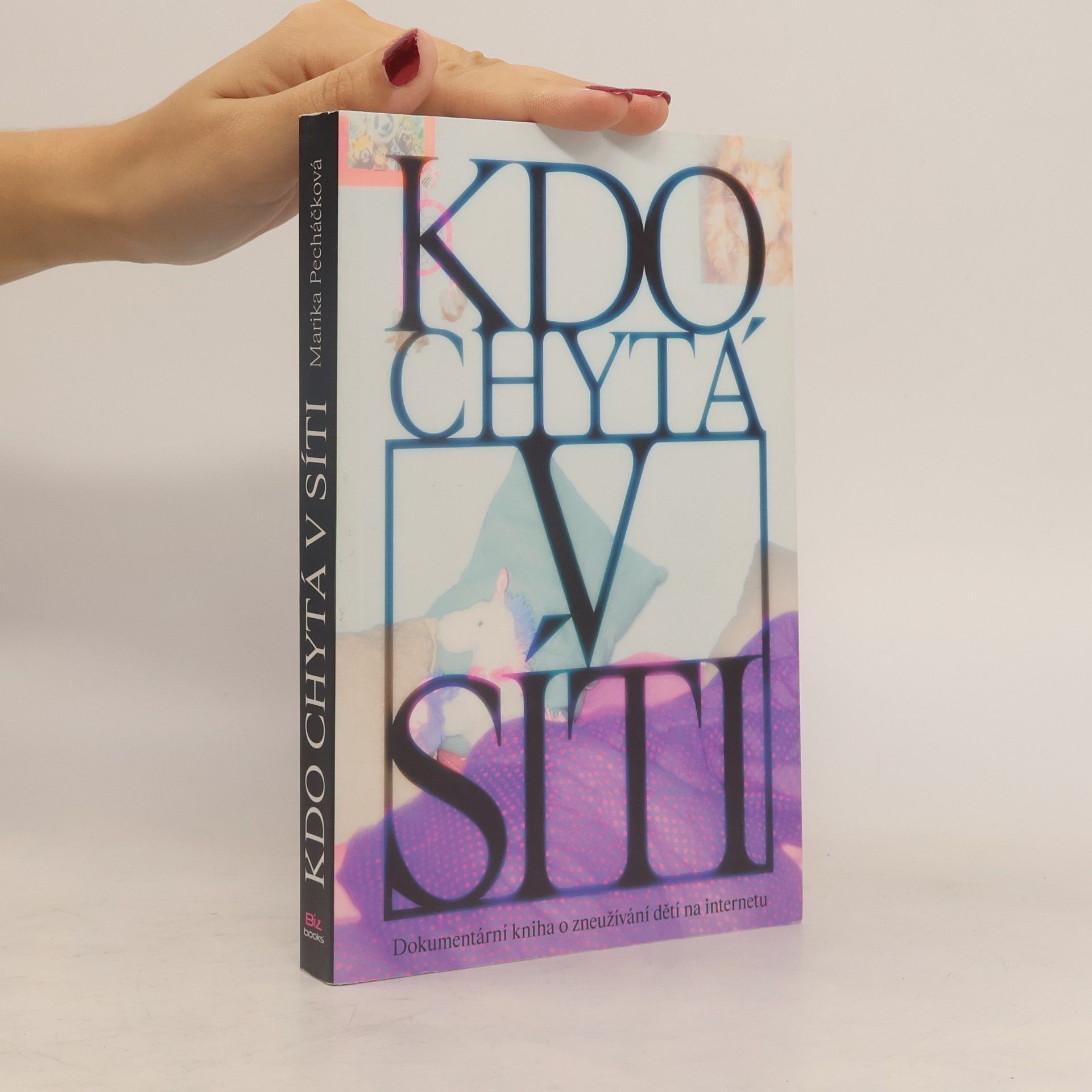 Marika Pecháčková Kdo chytá v síti